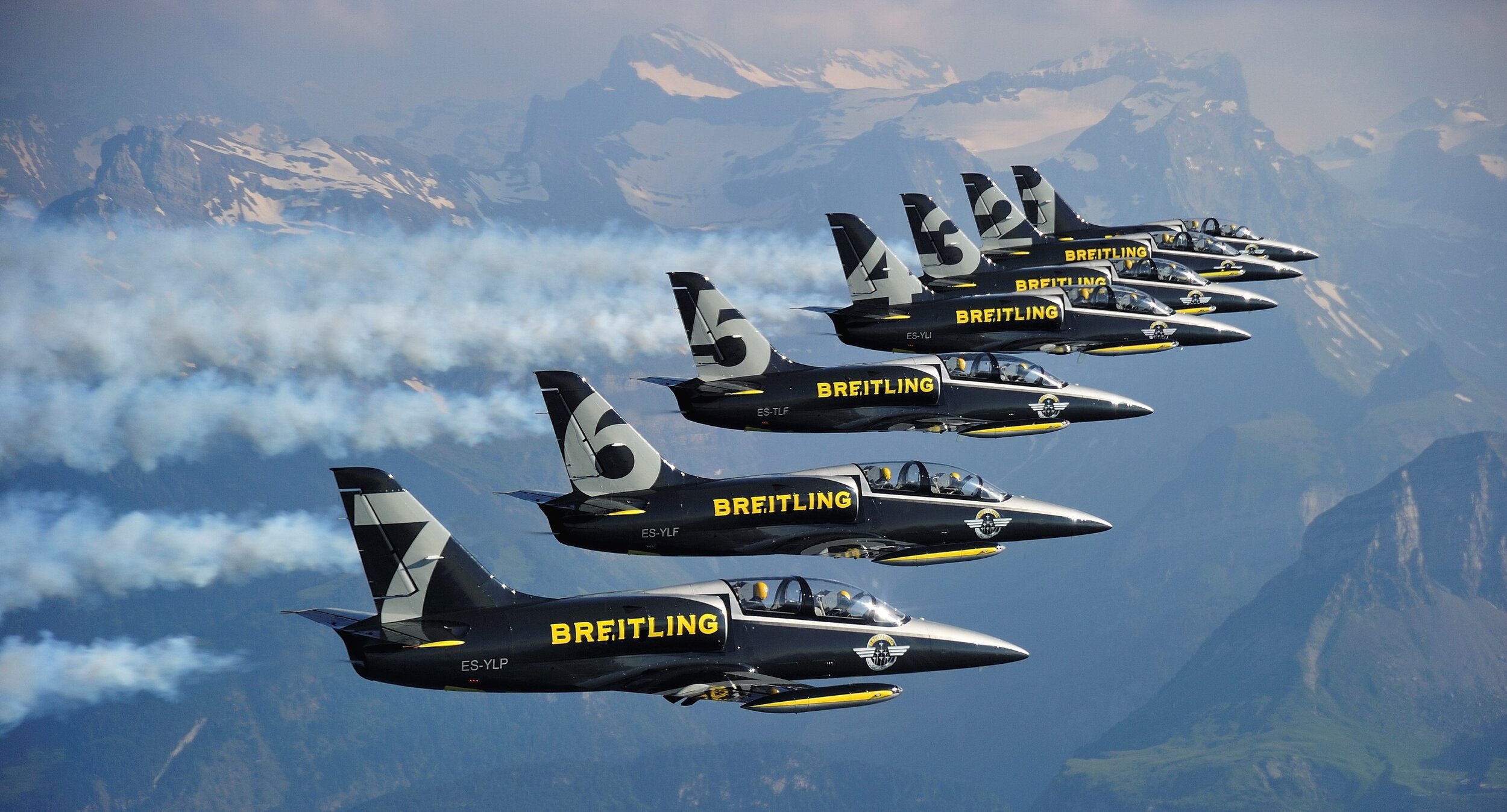 Breitling planes mountain backdrop_no sig.jpg