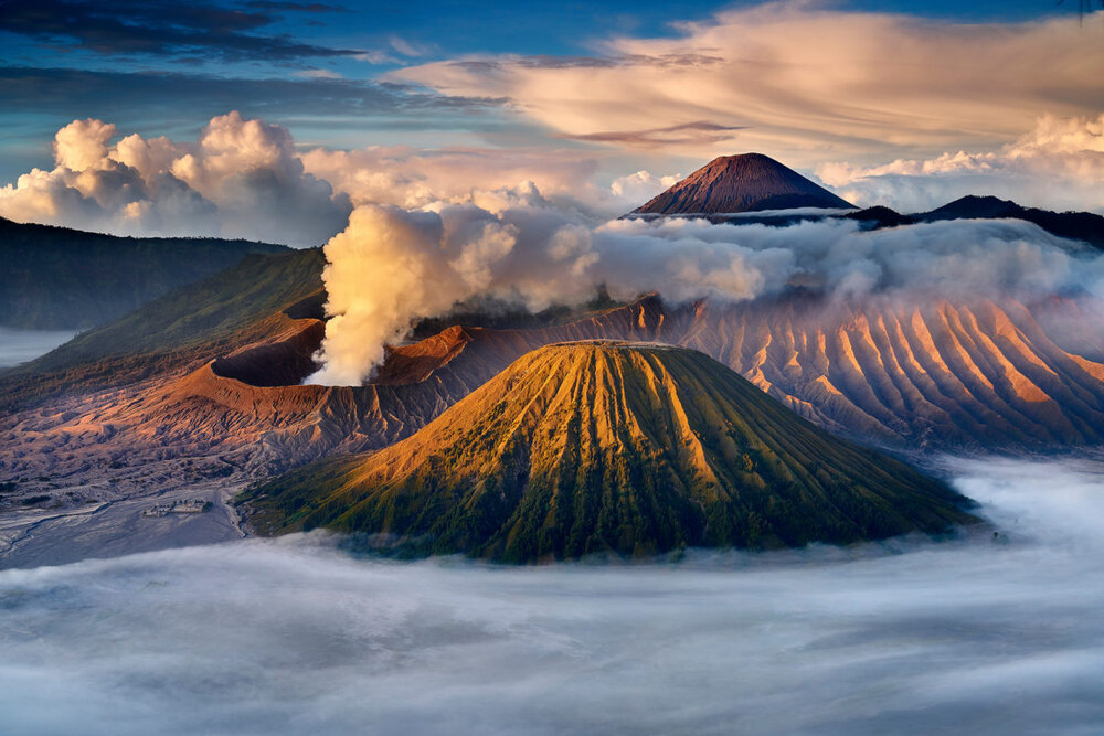 bromo-volcano-indonesia-most-beautiful-picture-1532090589gn48k-1280x854.jpg