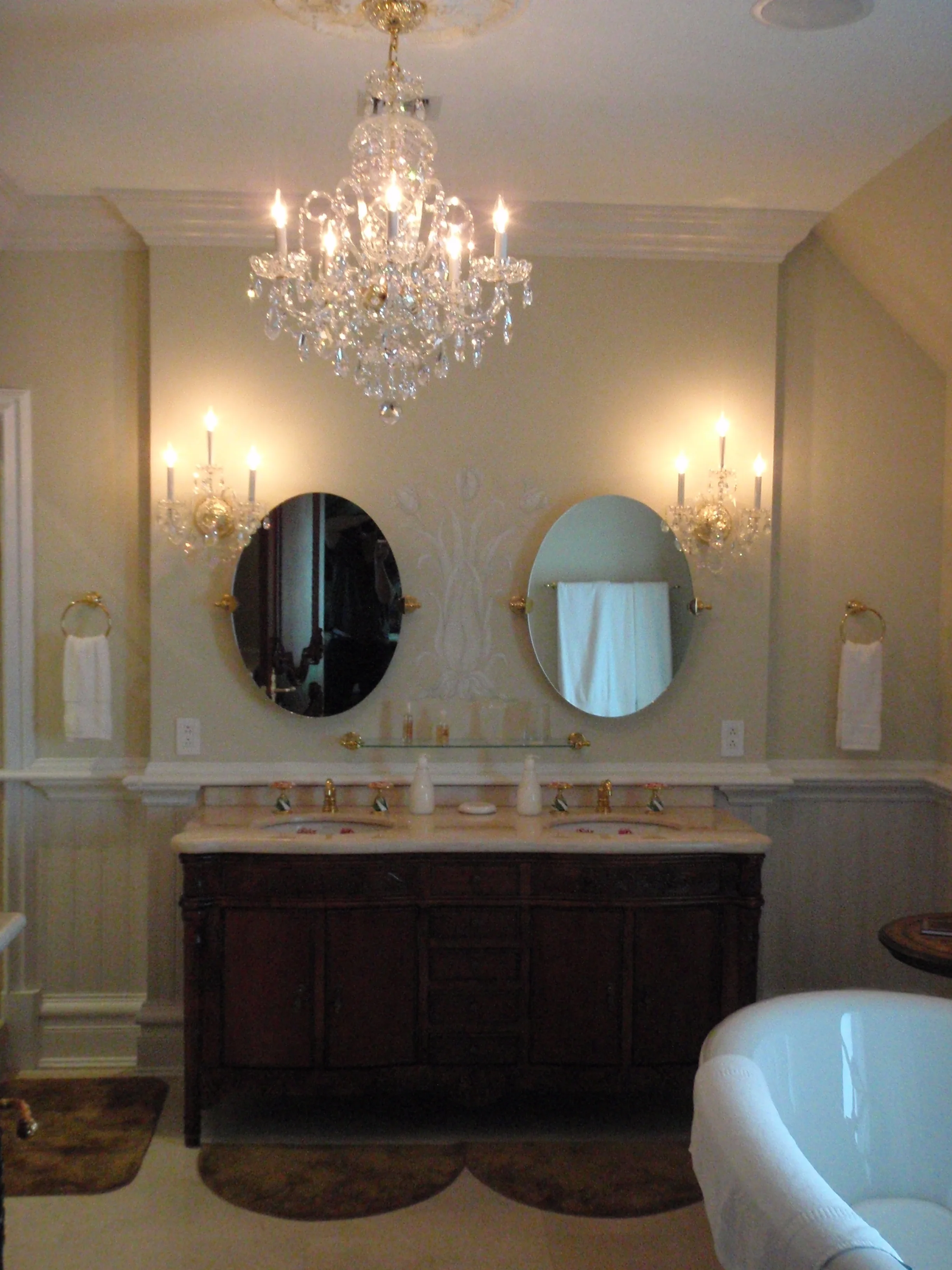 tulip themed mural guest bath - cayman isle res.