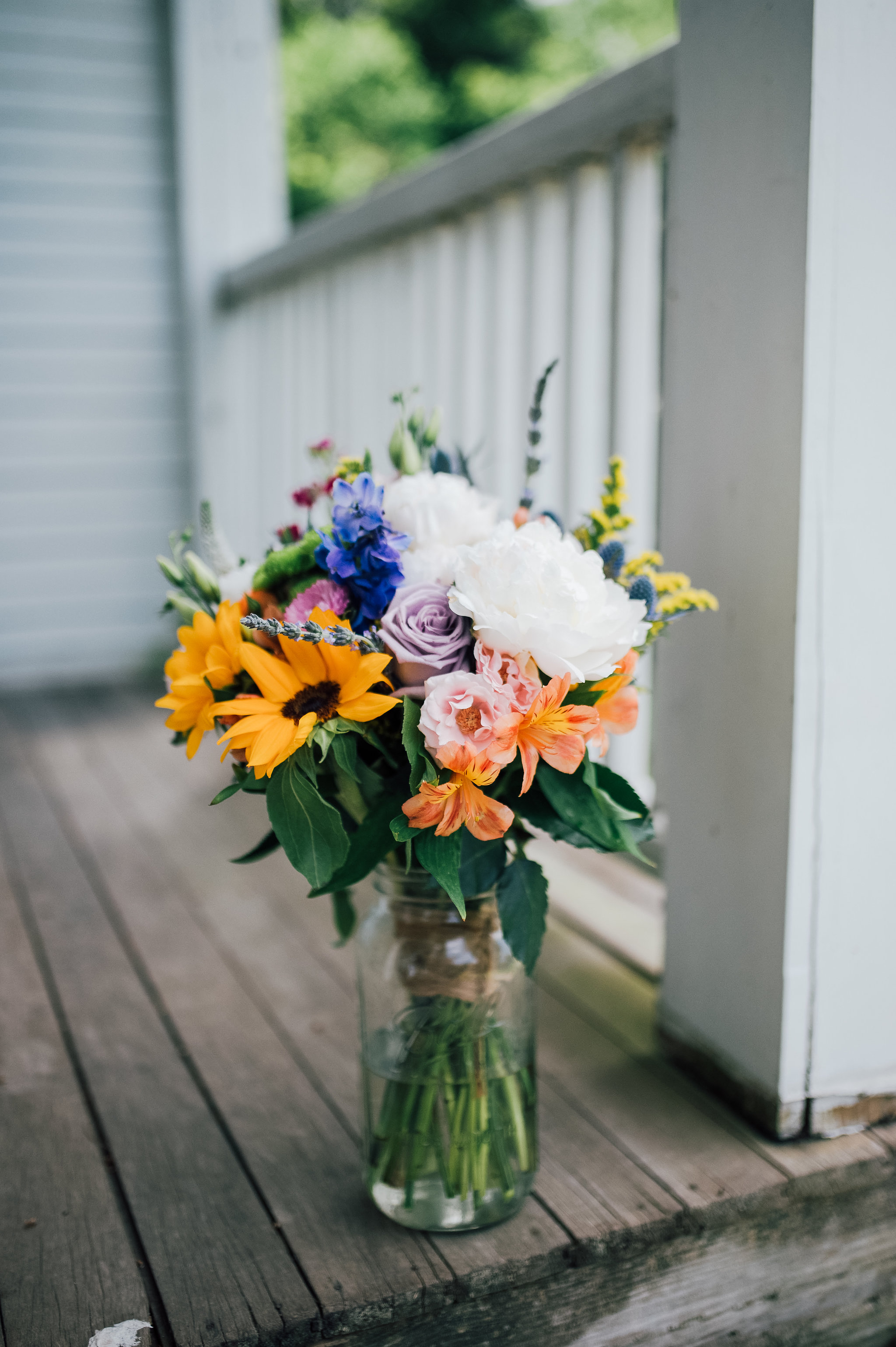 Wedding Bouquet Ideas from my 2017 Weddings by popular New York wedding Photographer Laurel Creative