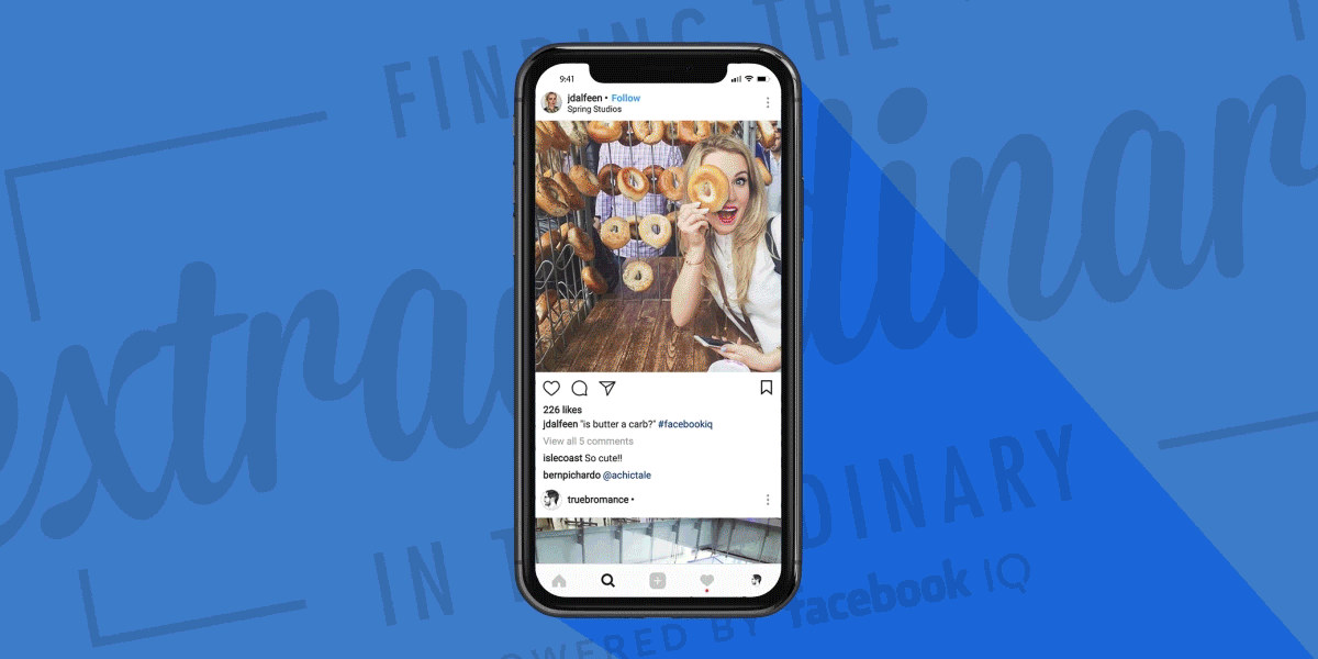 Social_Phone.gif