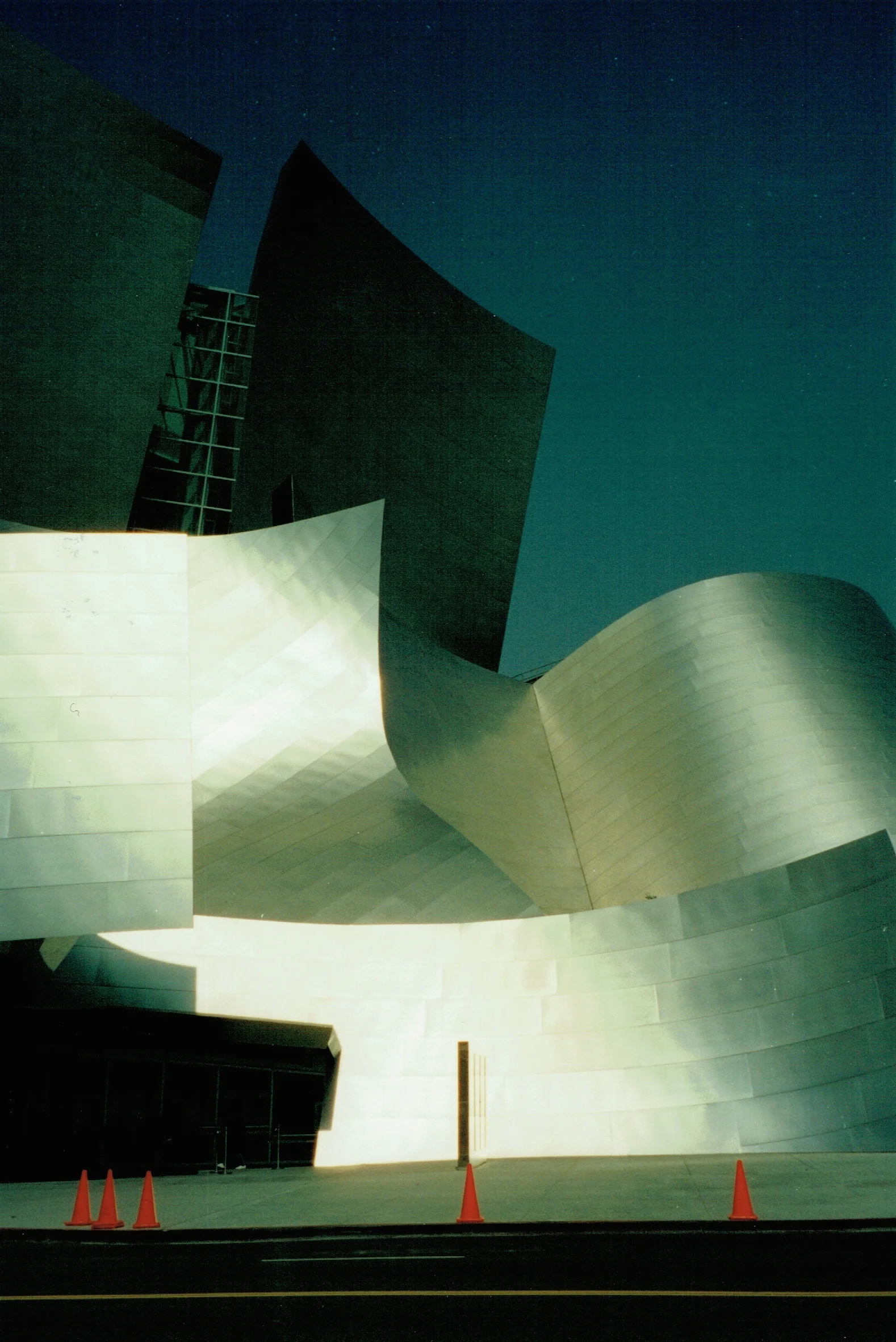 Disney Concert Hall - Los Angeles, CA - Frank Gehry