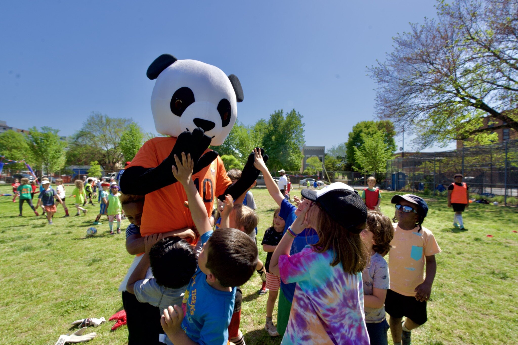 Don't let time slip away! ⏳ Our Spring Break Camp Early Bird Special ends this SUNDAY, March 24th! 🐦 Secure your child's spot now to enjoy exclusive savings and ensure they don't miss out on a week of fun and excitement. Hurry, the clock is ticking!