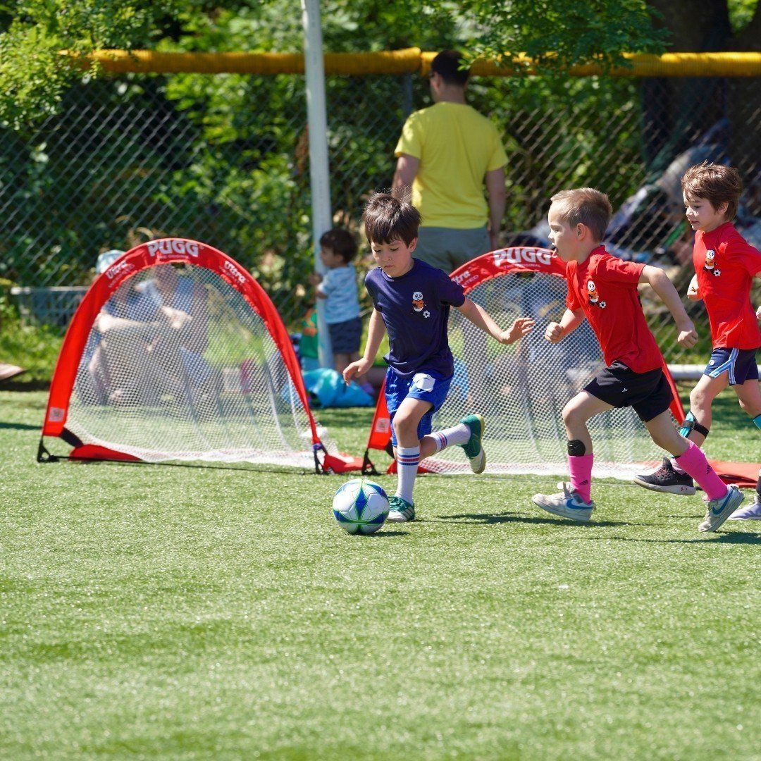 Are you ready to elevate your soccer skills? ⚽️

Our Weekly Skill Clinics are designed for young players ages 3-9, bringing the flair of Brazilian 🇧🇷 and precision of Dutch 🇳🇱 techniques right to the field! 🌟

Each week, our 1-hour sessions focu