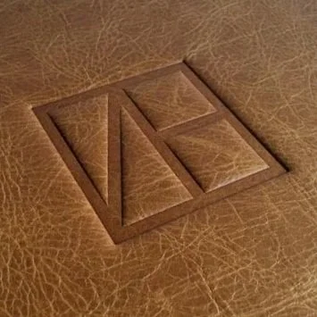the_binding_studio_portfolio_box_folder_leather_emboss.jpg