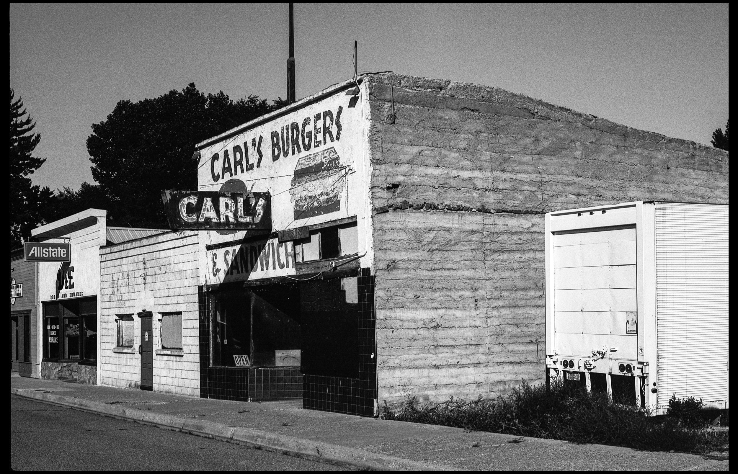 Carl's Burgers & Sandwiches