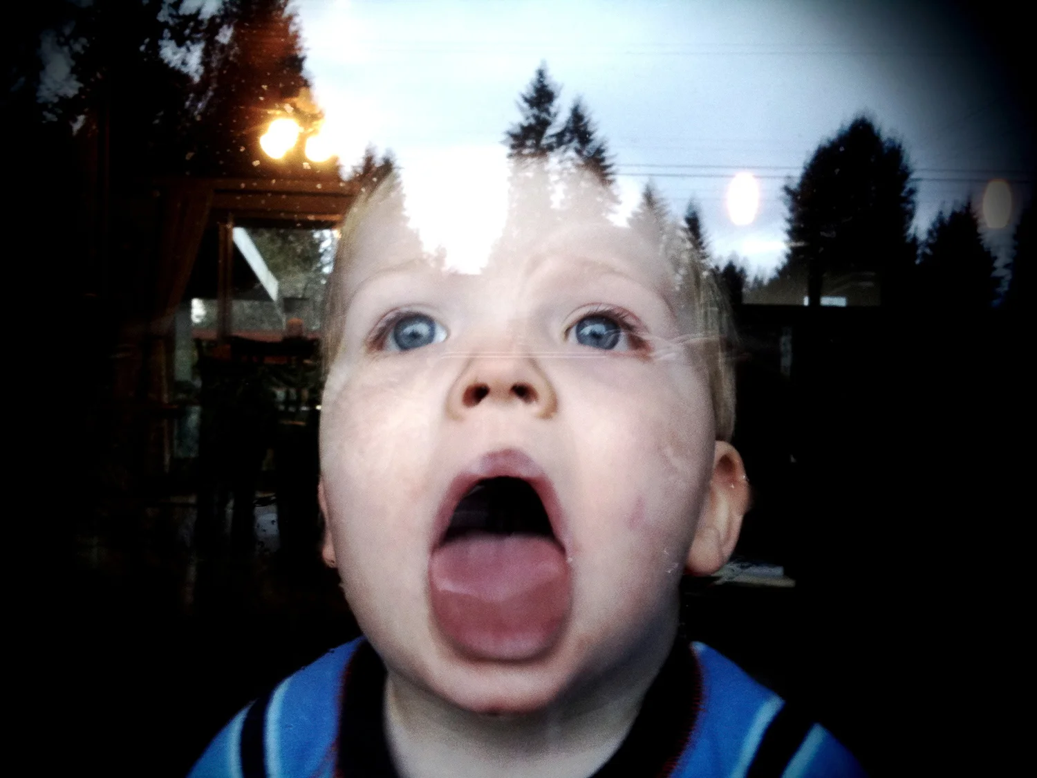 2011_iPhone_c0807.jpg
