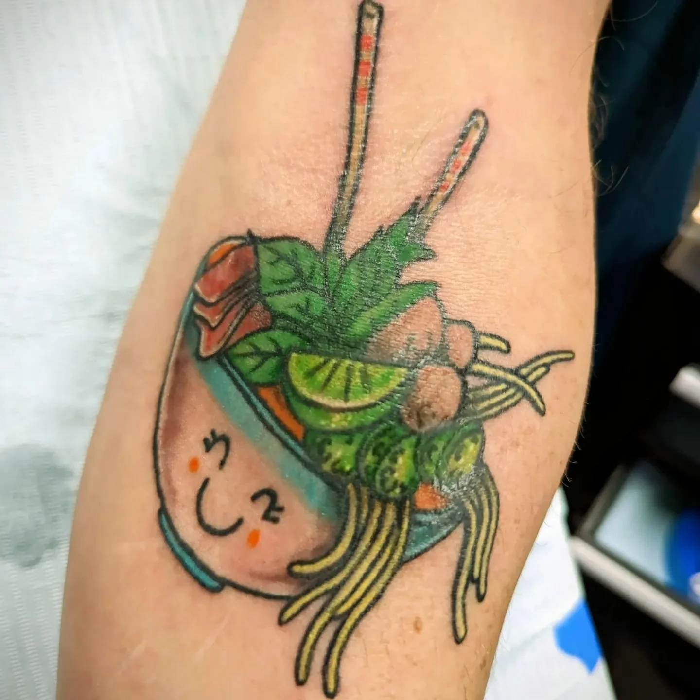 🍜 with @jasonssokolowski! Thanks again my man. See you soon ✌️

#noodles #food #pho #nomnom #art #artist #tattoo #tattoos #tattooart #tattooartist #tattoostudio #vancouver #eastvan #localartist #benjaminbrooksart