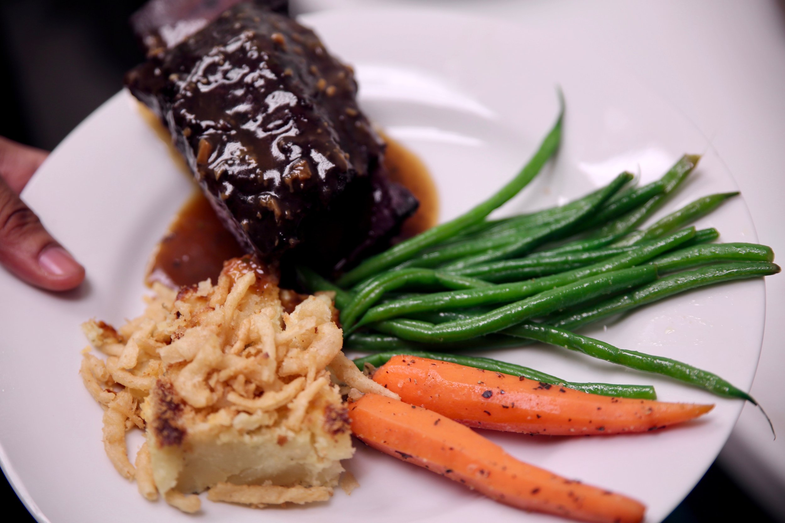 Short ribs plating.jpg