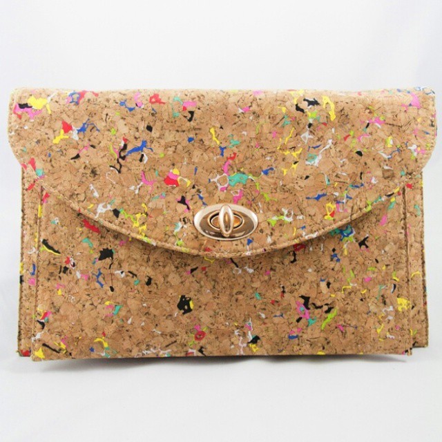 Splash Cork Clutch-Large
Perfect for spring and summer... Can be worn as a Clutch, Wristlet or Crosdbody. Shop alleboutique.com #corkscrewclutch #Chicaccessories #clutch #springaccessories #Style #purse #springpurse #funpurse #unique #fashion #fashionista #accessory #spring #beyou
