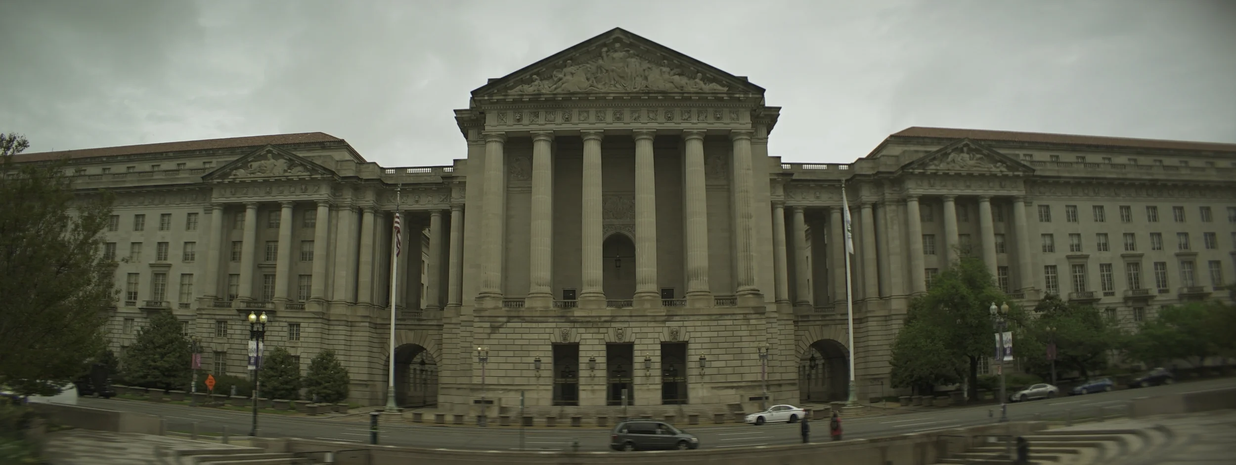 Elite 24.5mm | Mellon Auditiorium across from the Smithsoniam, Washington D.C. - This shot was captured wide open at T2.1. Photo by Keith Nickoson.
