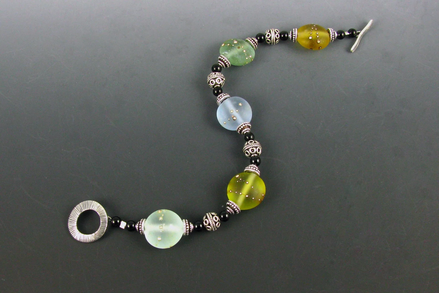 Beachy bracelet.jpg