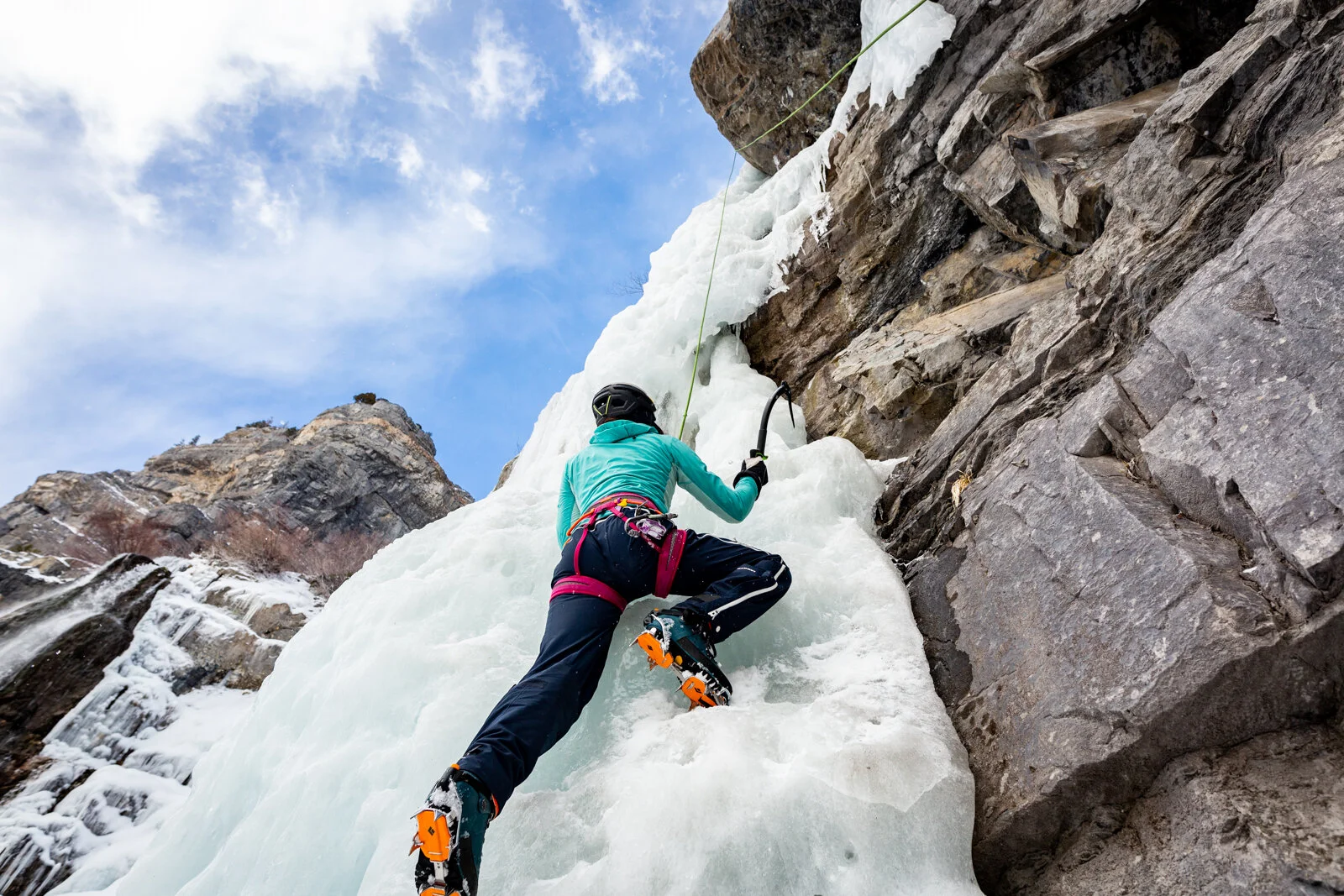 2021_IceClimbing_Provo_SeanRyan-5583.jpg