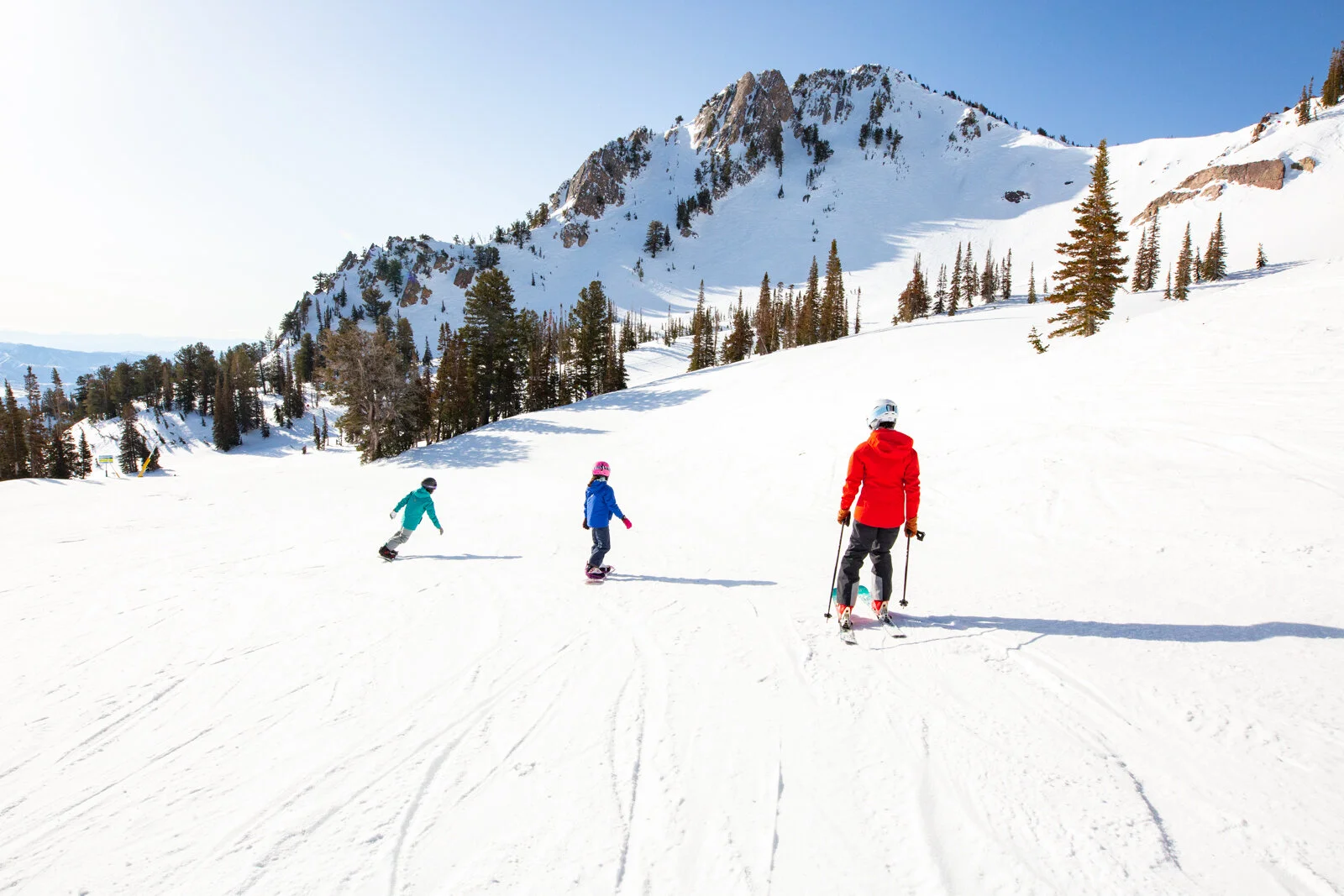 2021_SkiUtah_Snowbasin2_SeanRyan-8152.jpg