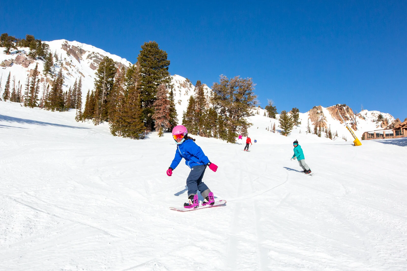 2021_SkiUtah_Snowbasin2_SeanRyan-8236.jpg