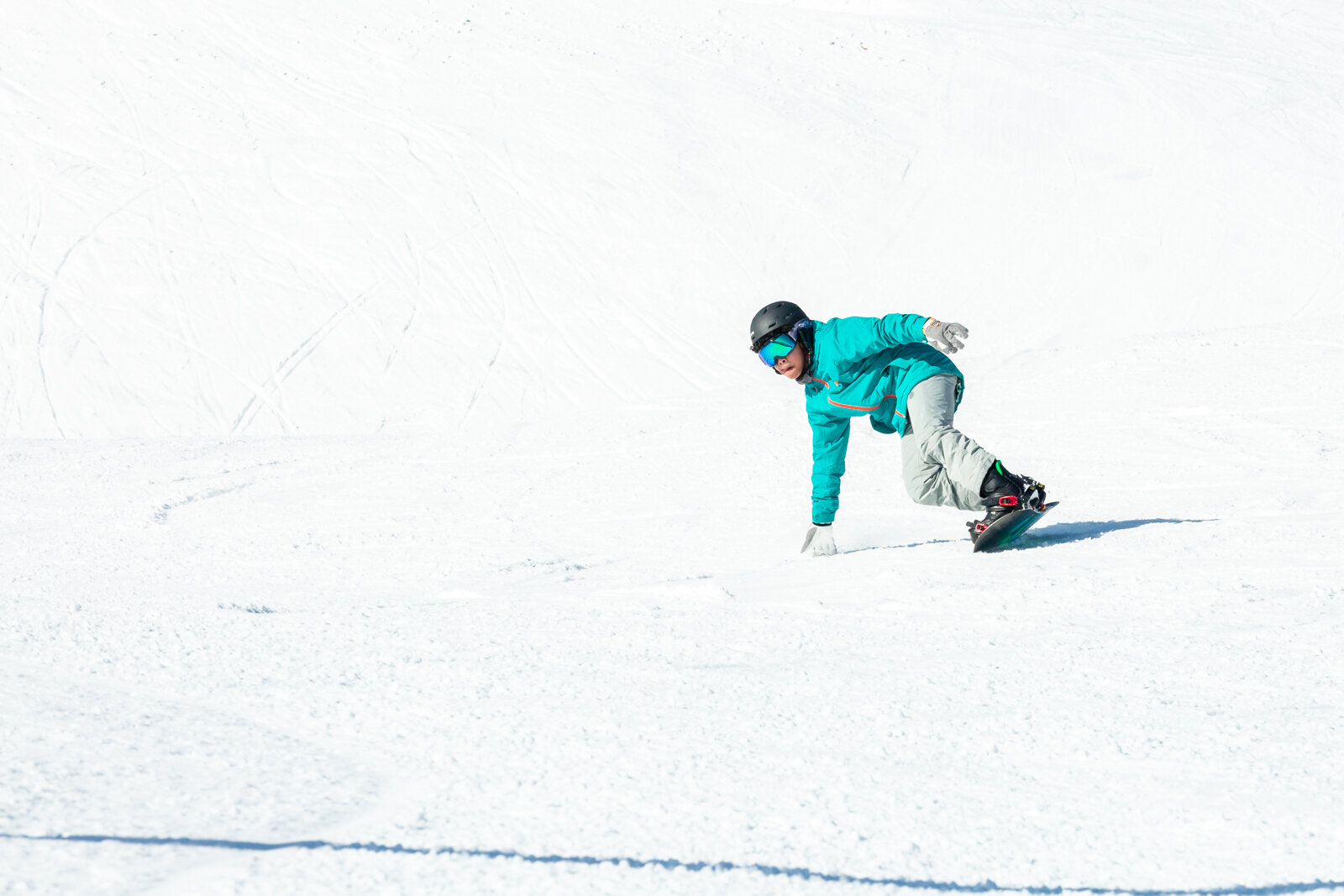 2021_SkiUtah_Snowbasin2_SeanRyan-8590.jpg