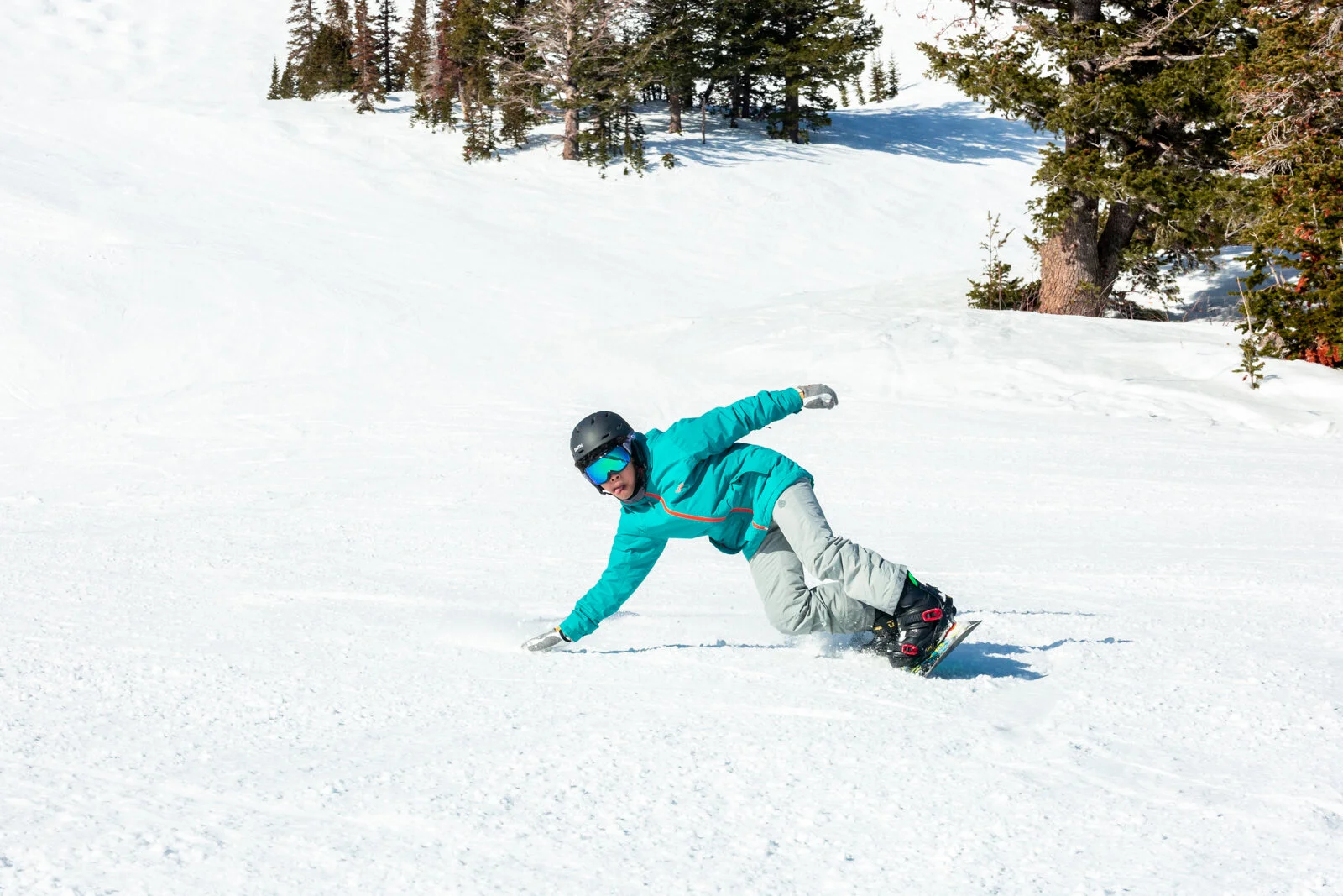 2021_SkiUtah_Snowbasin2_SeanRyan-8599.jpg