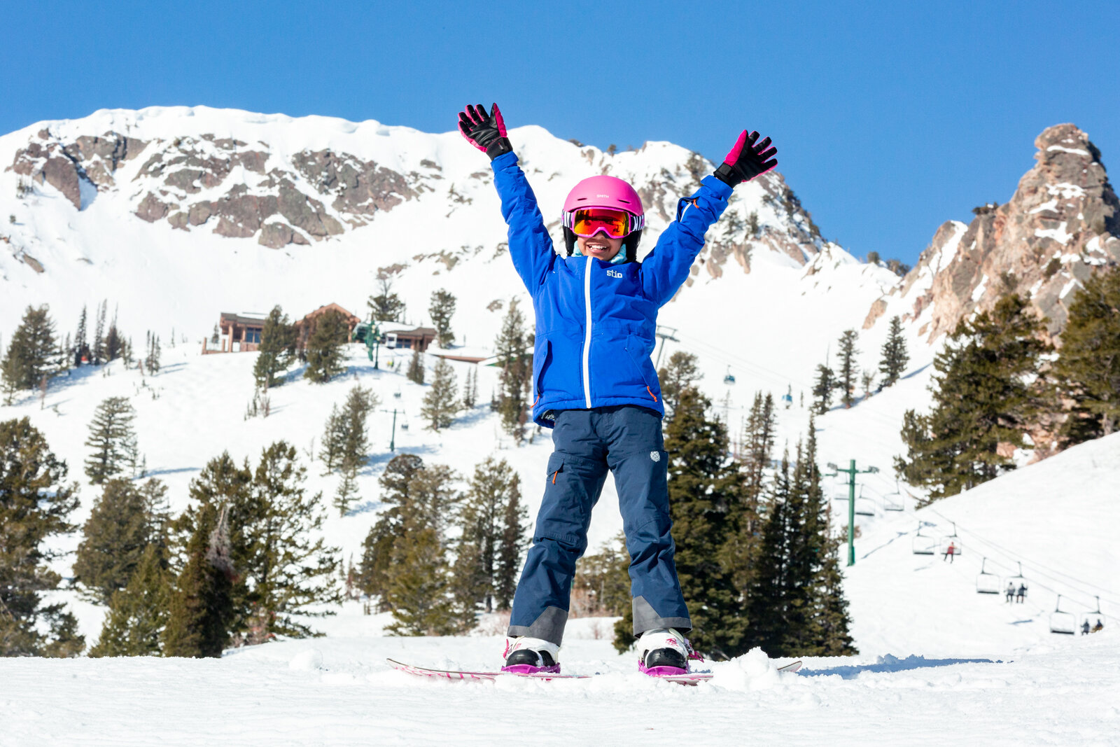 2021_SkiUtah_Snowbasin2_SeanRyan-8786.jpg