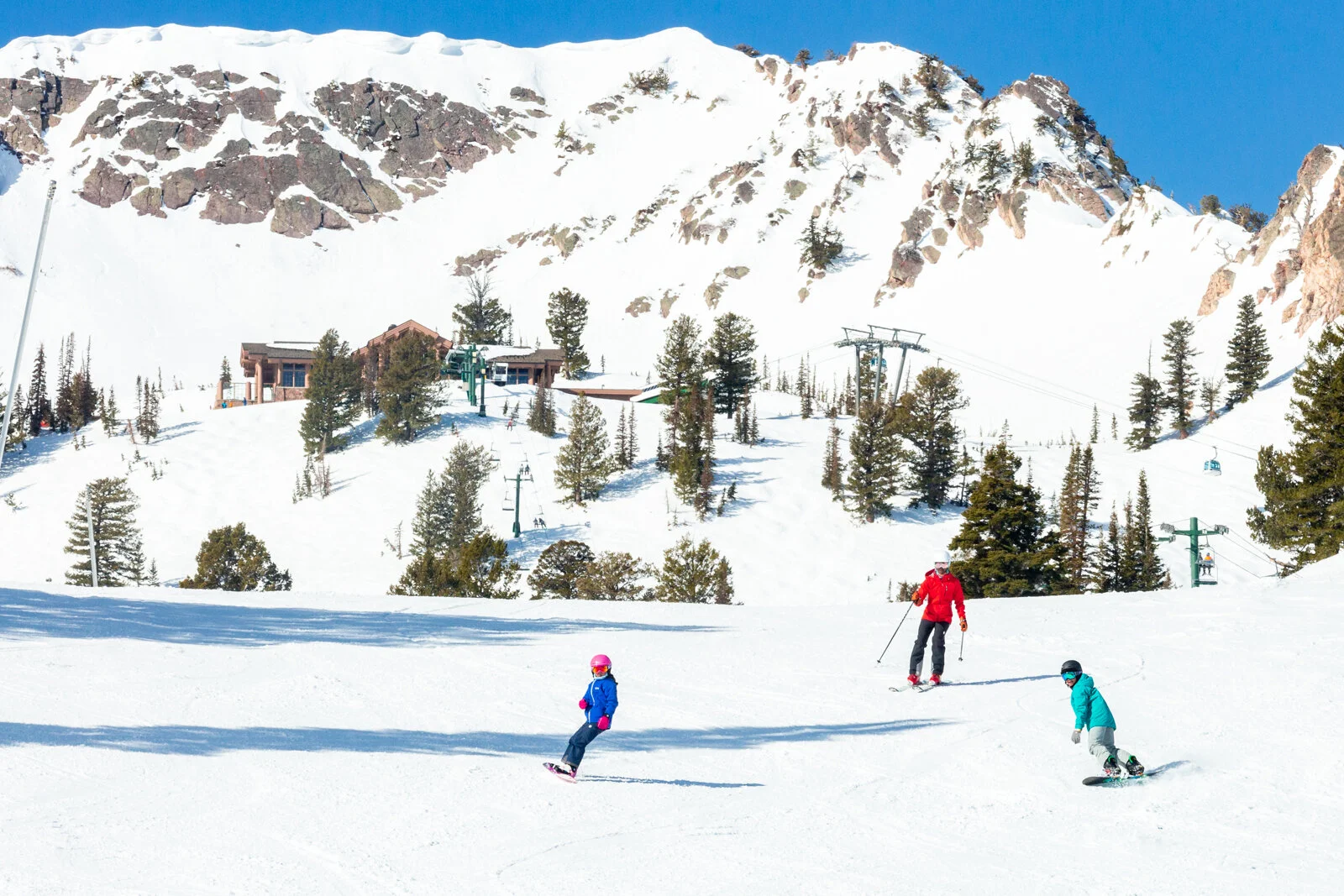 2021_SkiUtah_Snowbasin2_SeanRyan-8876.jpg