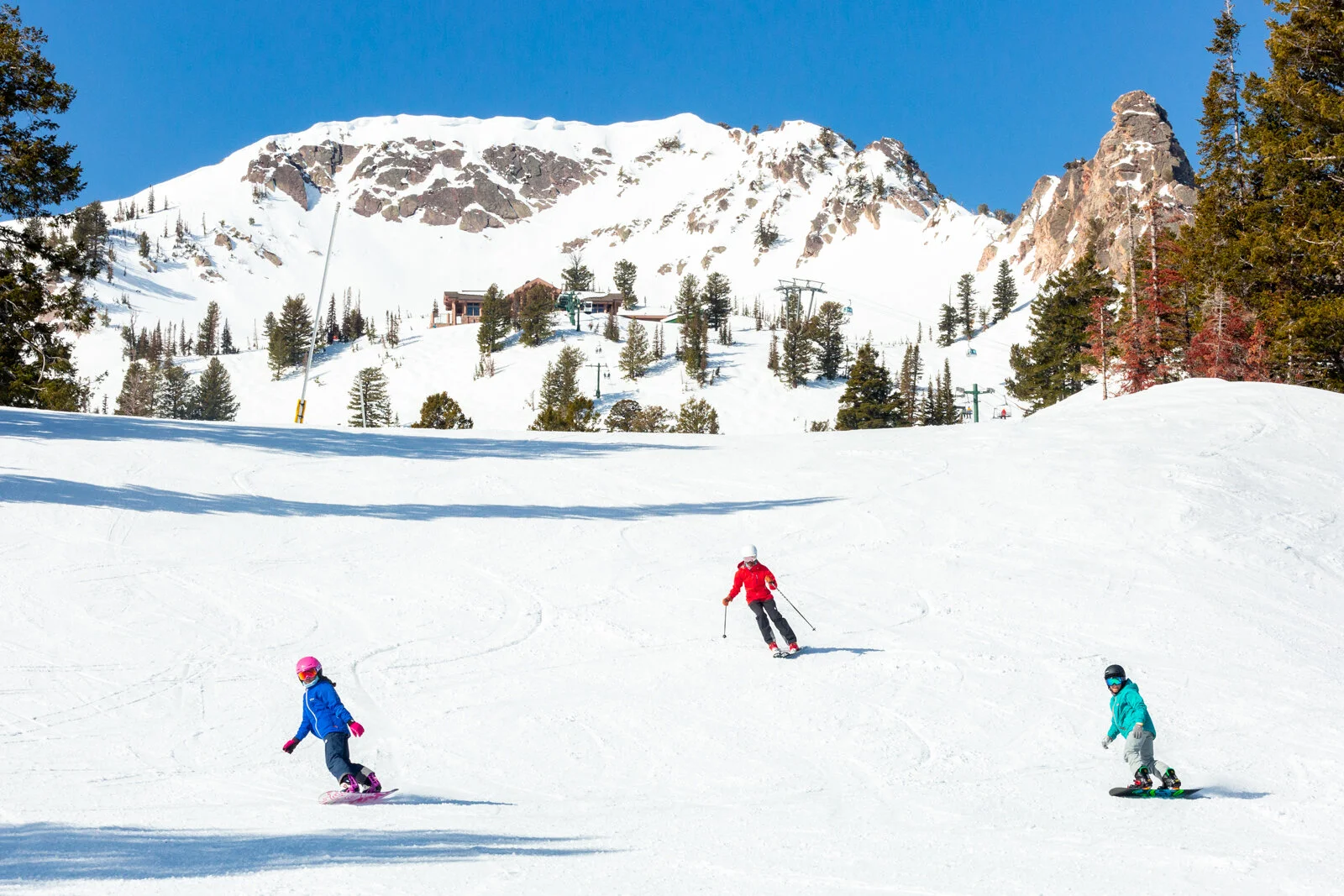 2021_SkiUtah_Snowbasin2_SeanRyan-8886.jpg