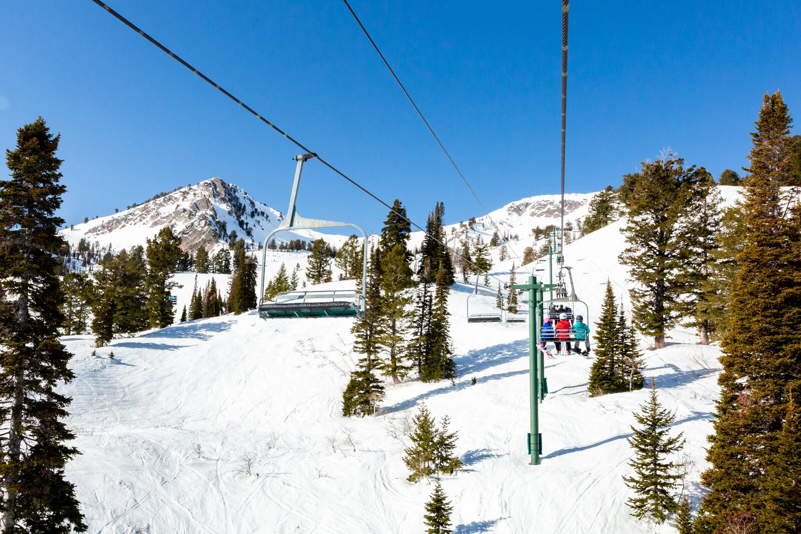 2021_SkiUtah_Snowbasin2_SeanRyan-8914.jpg