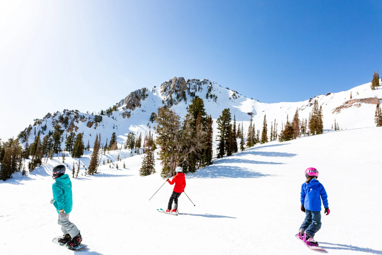 2021_SkiUtah_Snowbasin2_SeanRyan-9011.jpg