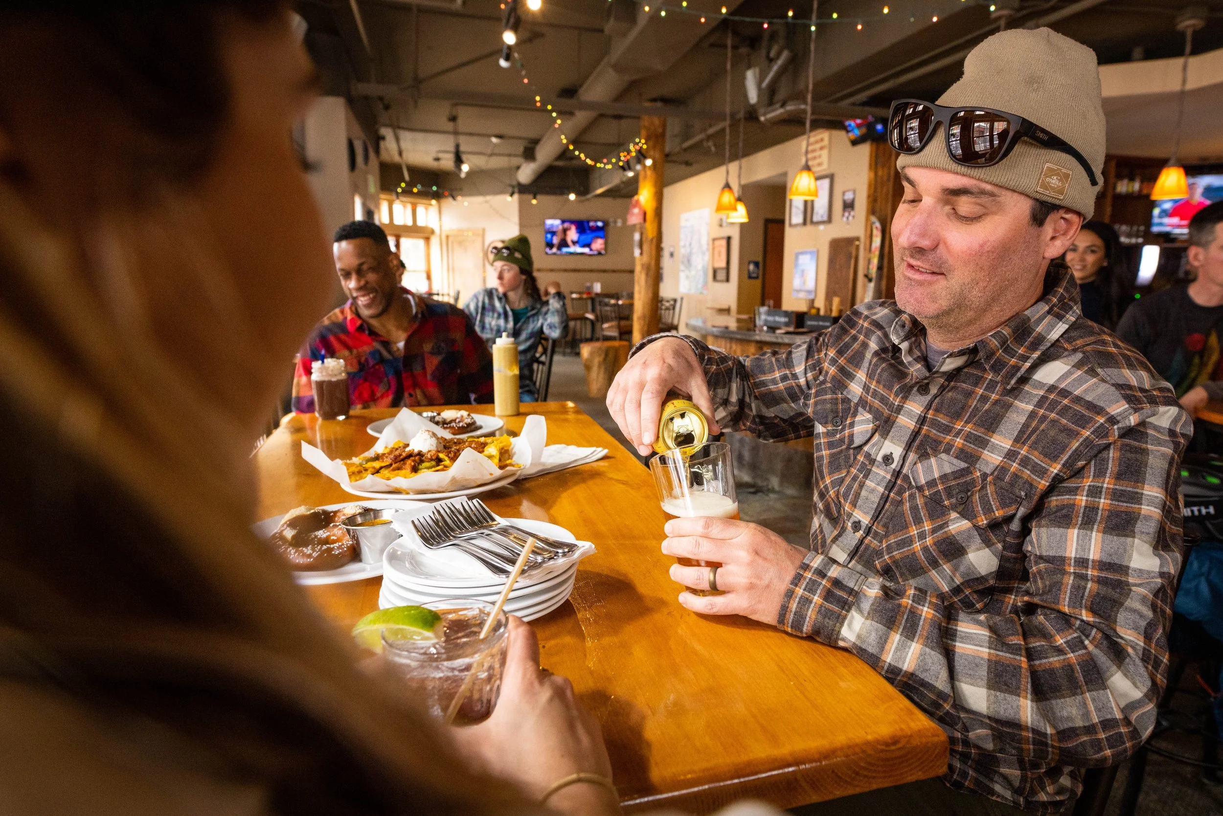 22_SkiUtah_Apres_SeanRyan-1506.jpg