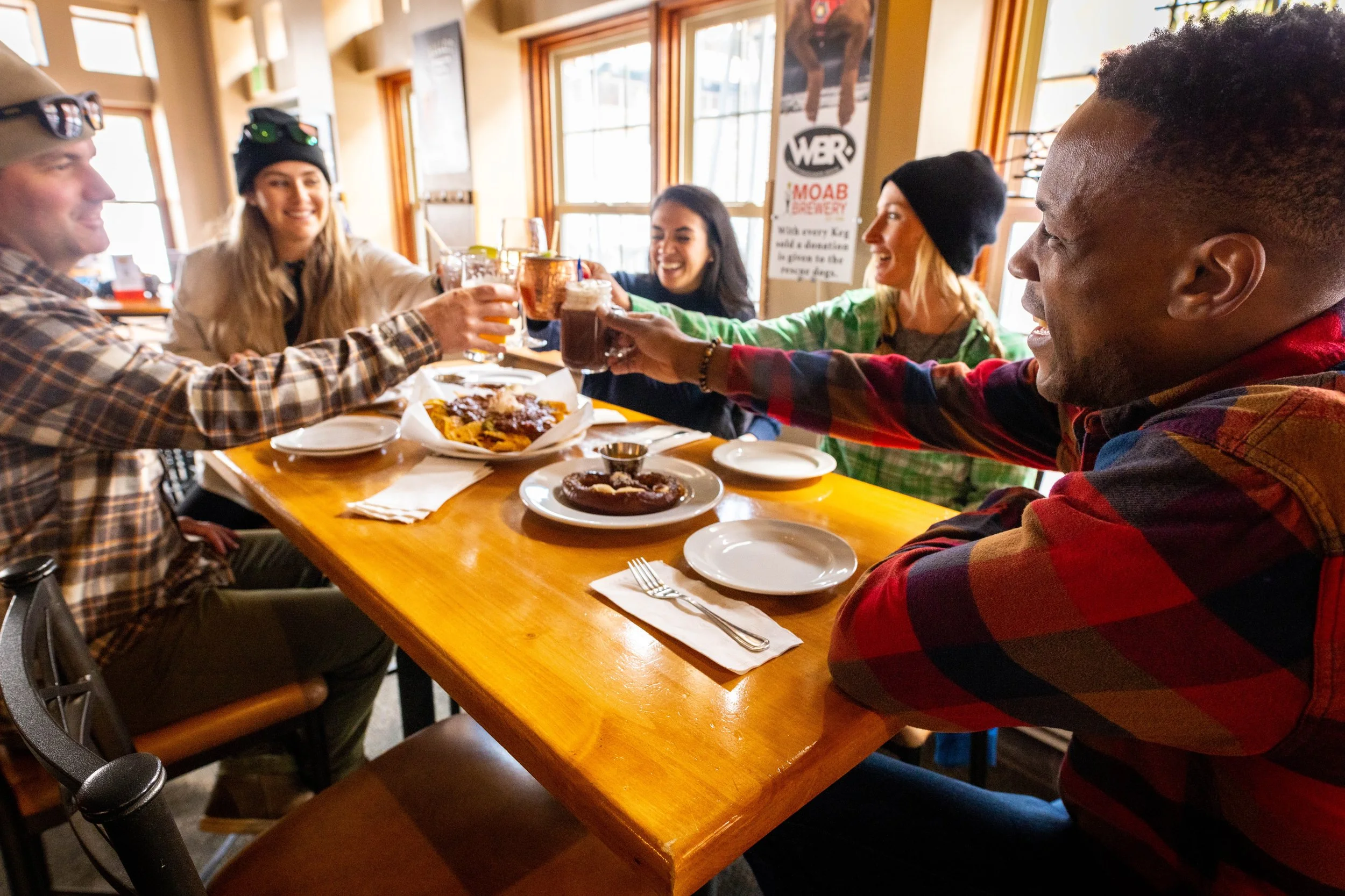 22_SkiUtah_Apres_SeanRyan-1569.jpg