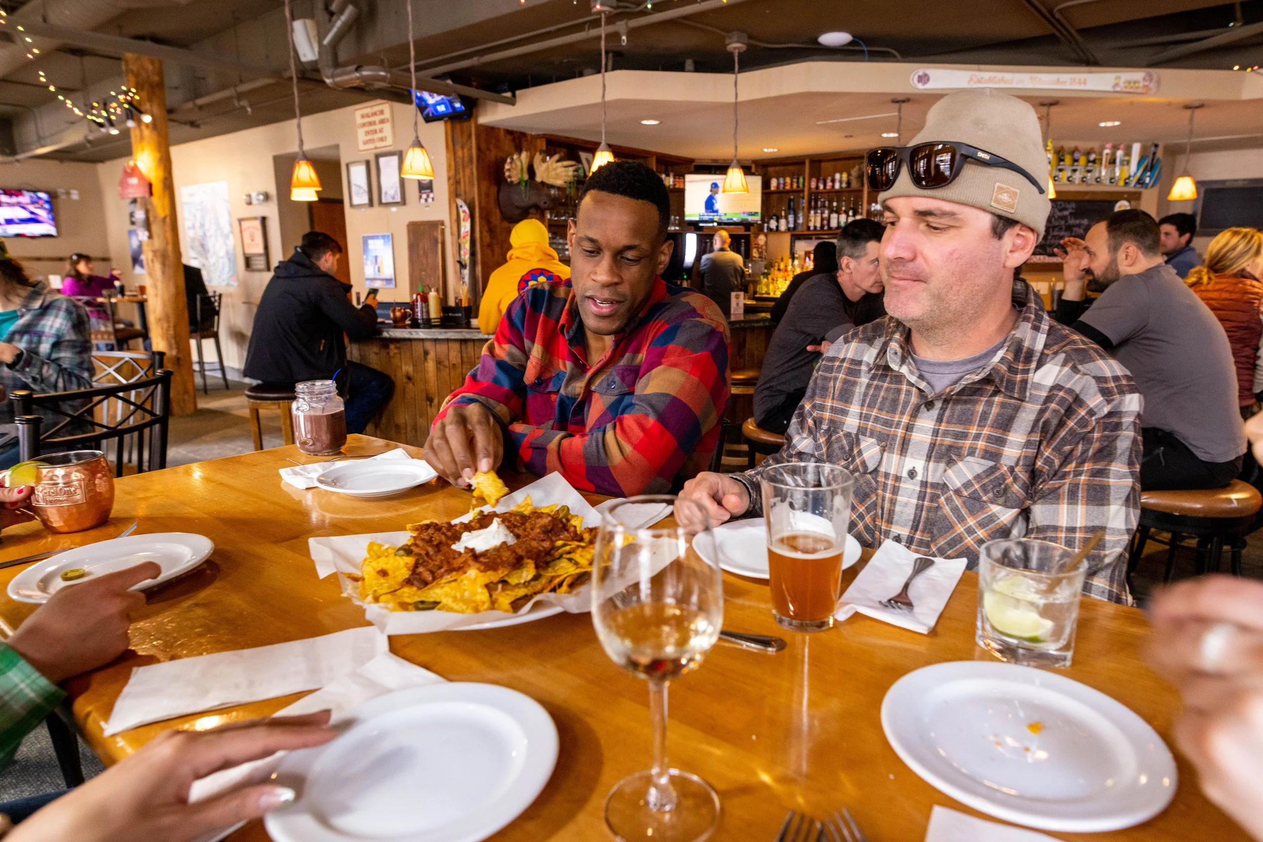 22_SkiUtah_Apres_SeanRyan-2037.jpg