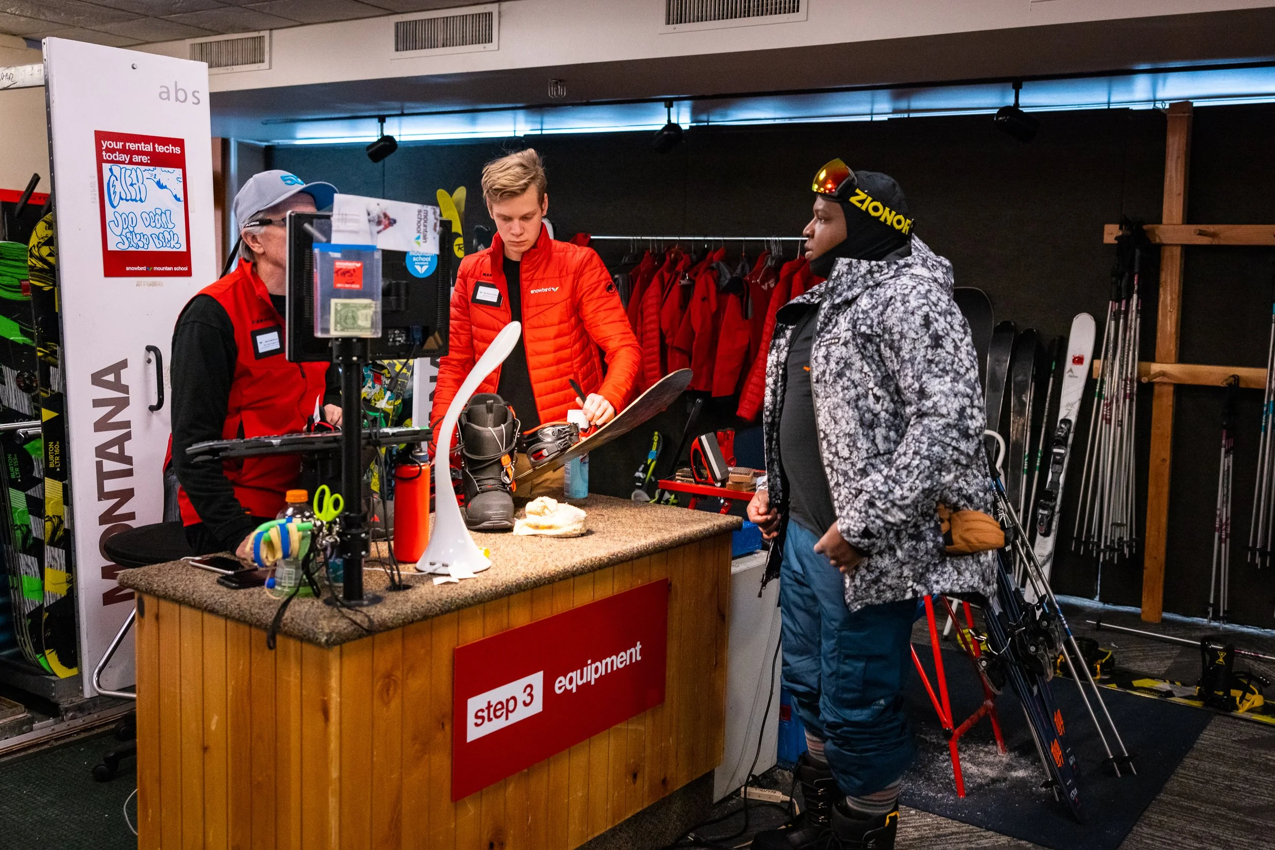 DiscoverWinter23_SkiUtah_Snowbird_SeanRyan-0468.jpg
