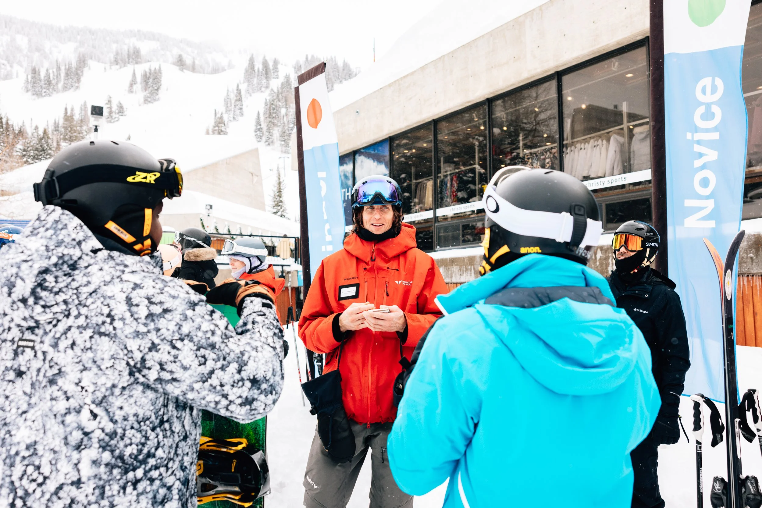 DiscoverWinter23_SkiUtah_Snowbird_SeanRyan-0594.jpg