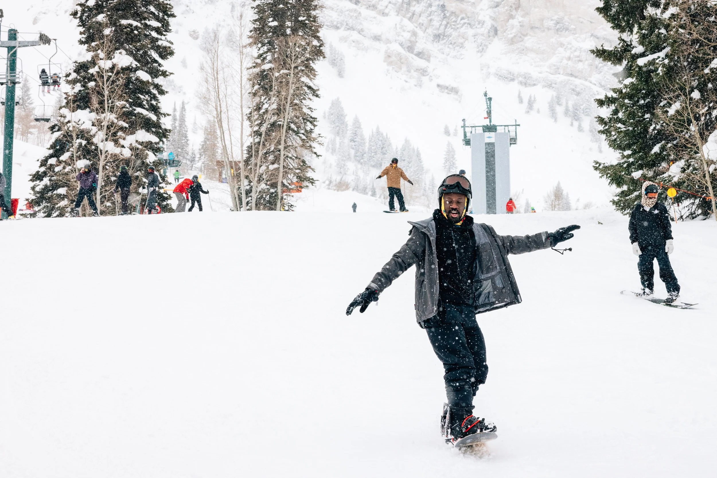 DiscoverWinter23_SkiUtah_Snowbird_SeanRyan-1083.jpg