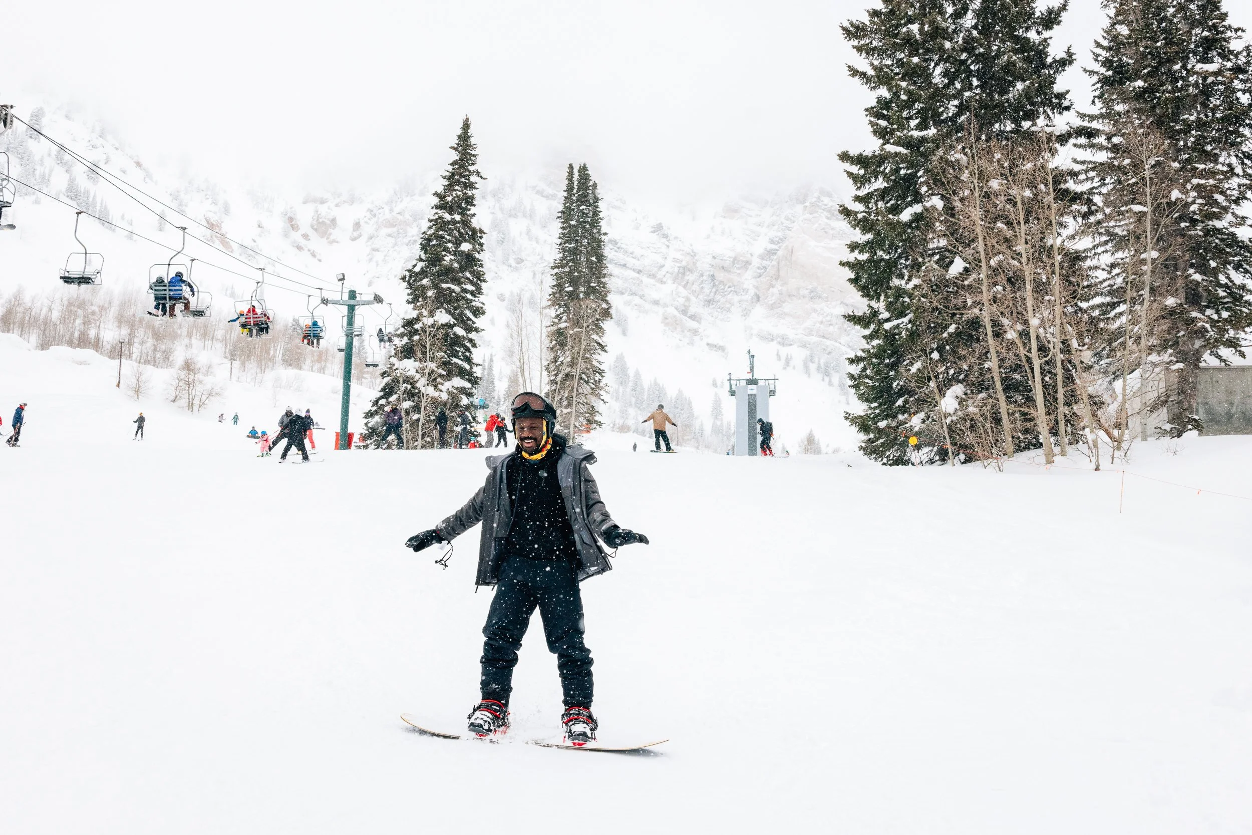 DiscoverWinter23_SkiUtah_Snowbird_SeanRyan-1086.jpg