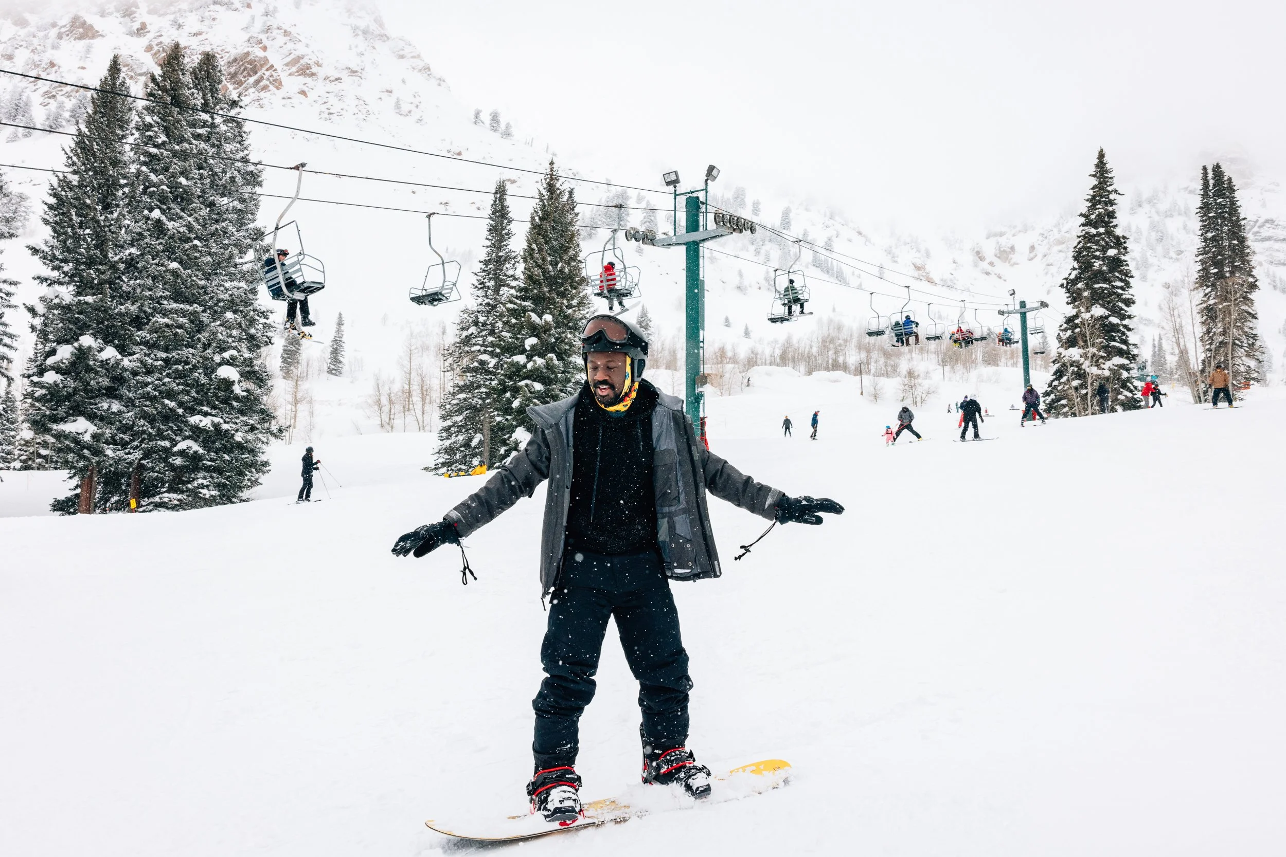 DiscoverWinter23_SkiUtah_Snowbird_SeanRyan-1088.jpg