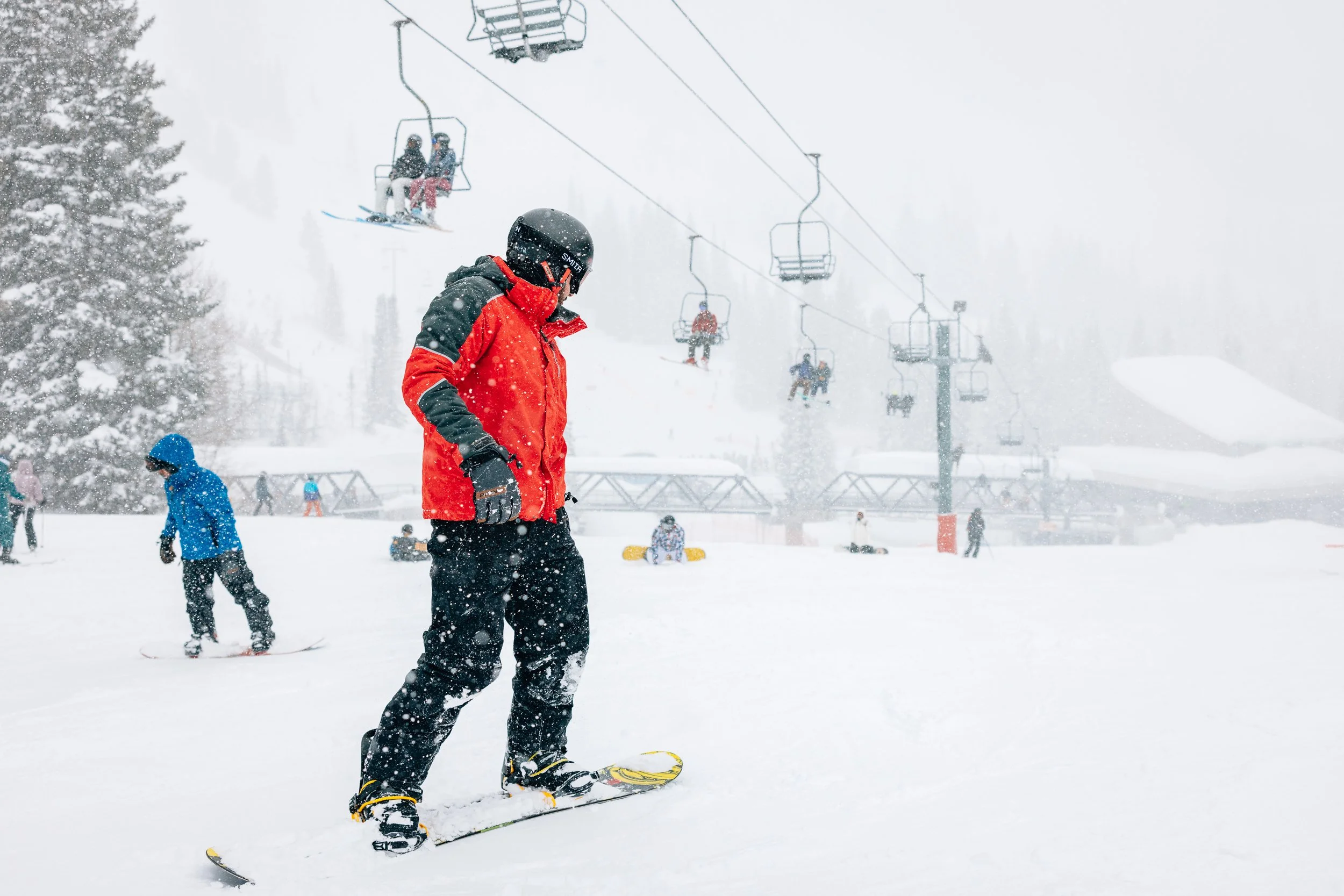 DiscoverWinter23_SkiUtah_Snowbird_SeanRyan-1156.jpg