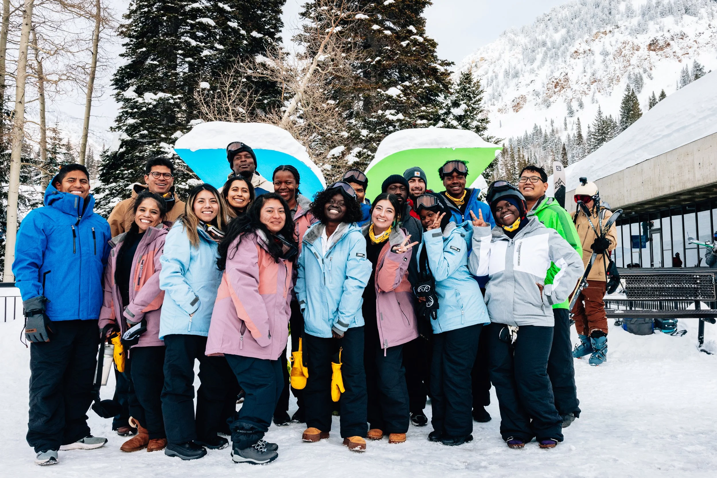 DiscoverWinter23_SkiUtah_Snowbird_SeanRyan-1532.jpg