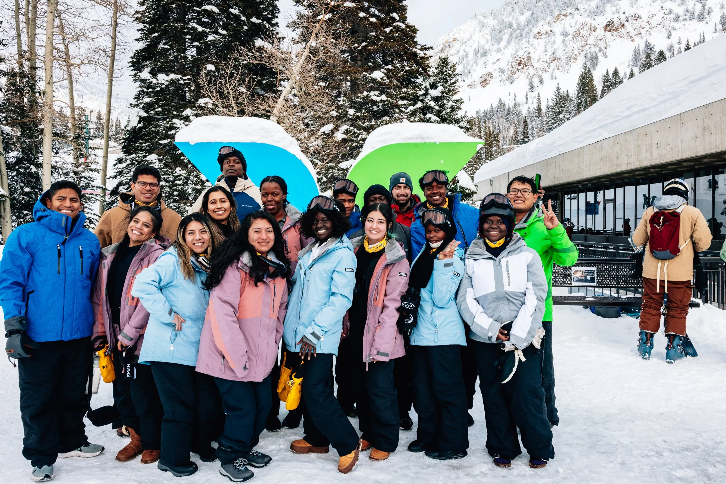 DiscoverWinter23_SkiUtah_Snowbird_SeanRyan-1555.jpg