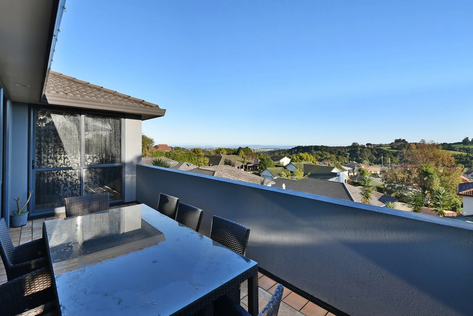 011_Open2view_ID346730-18_Frederick_Reece_Drive_Flat_Bush.jpg