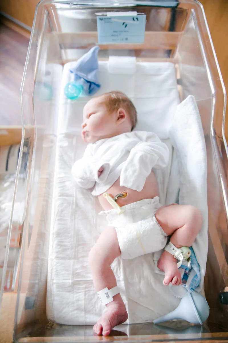 hospital newborn photography chicago17.jpg