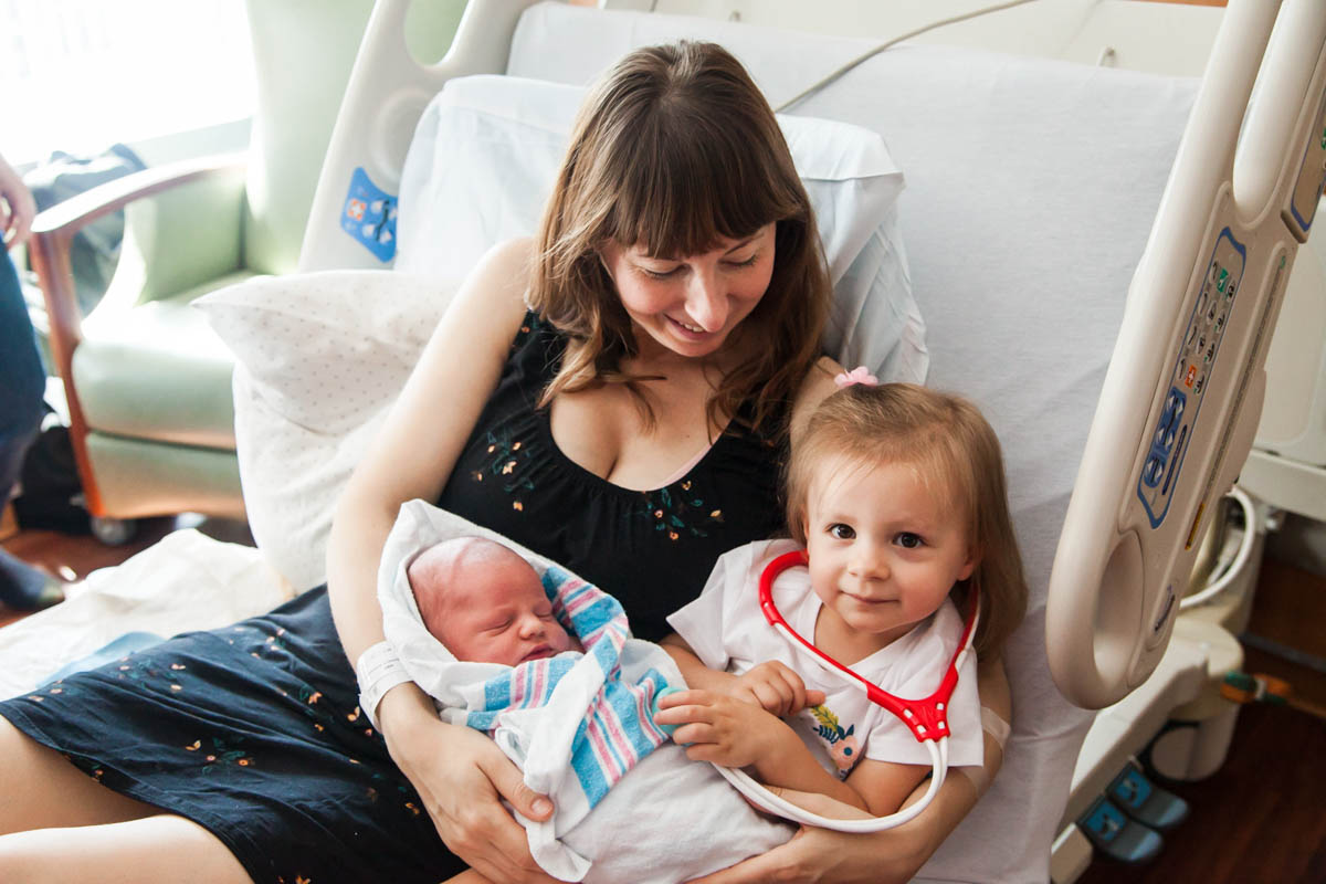 hospital newborn photography chicago25.jpg