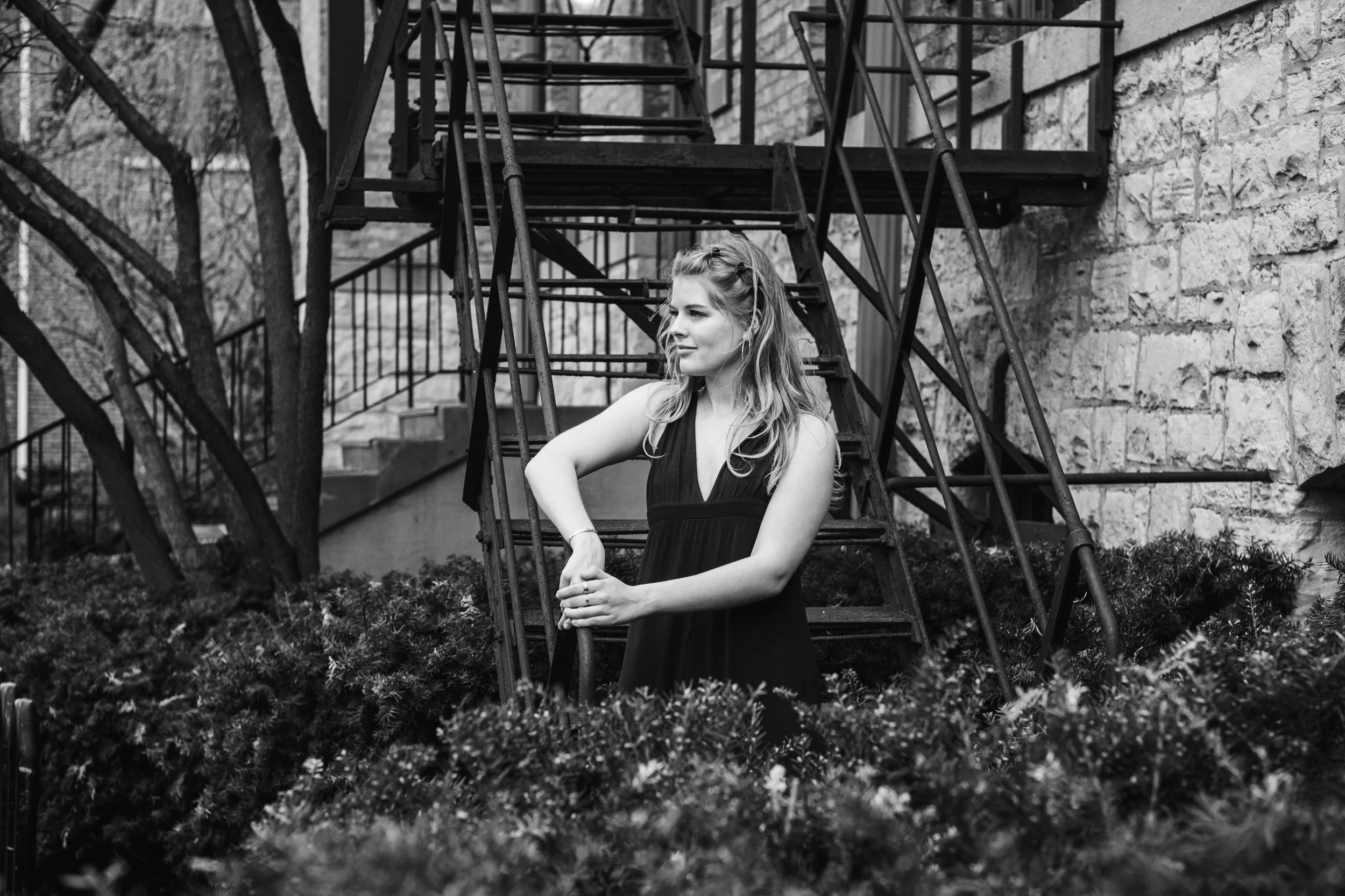 creative-affordable-senior-photos-that-parents-and-kids-love-chicago-naperville-downersgrove19.jpg
