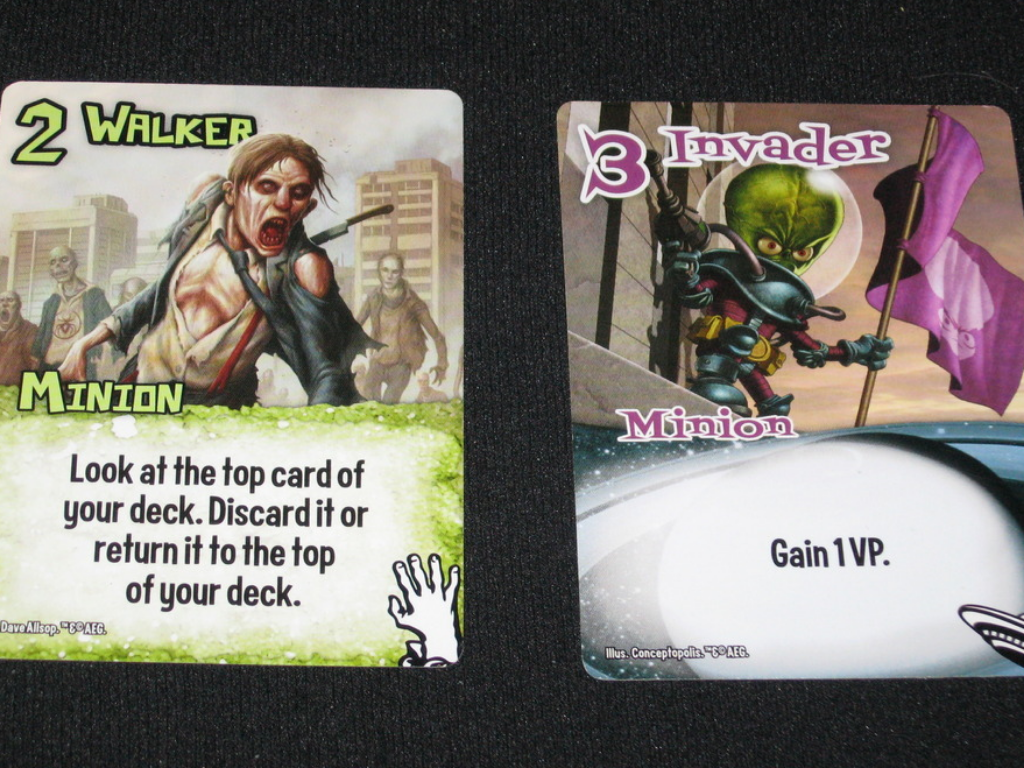 Smash-Up combo Zombies & Aliens ( GeekInsight )