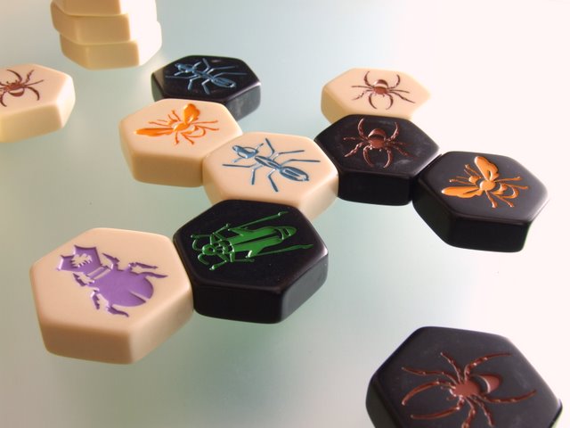 Having multiple pawns to choose from for one action on one's turn can create some annoying back-and-forth, tit-for-tat stalemates if not careful, however, like in Hive . ( Łukasz Rygało )