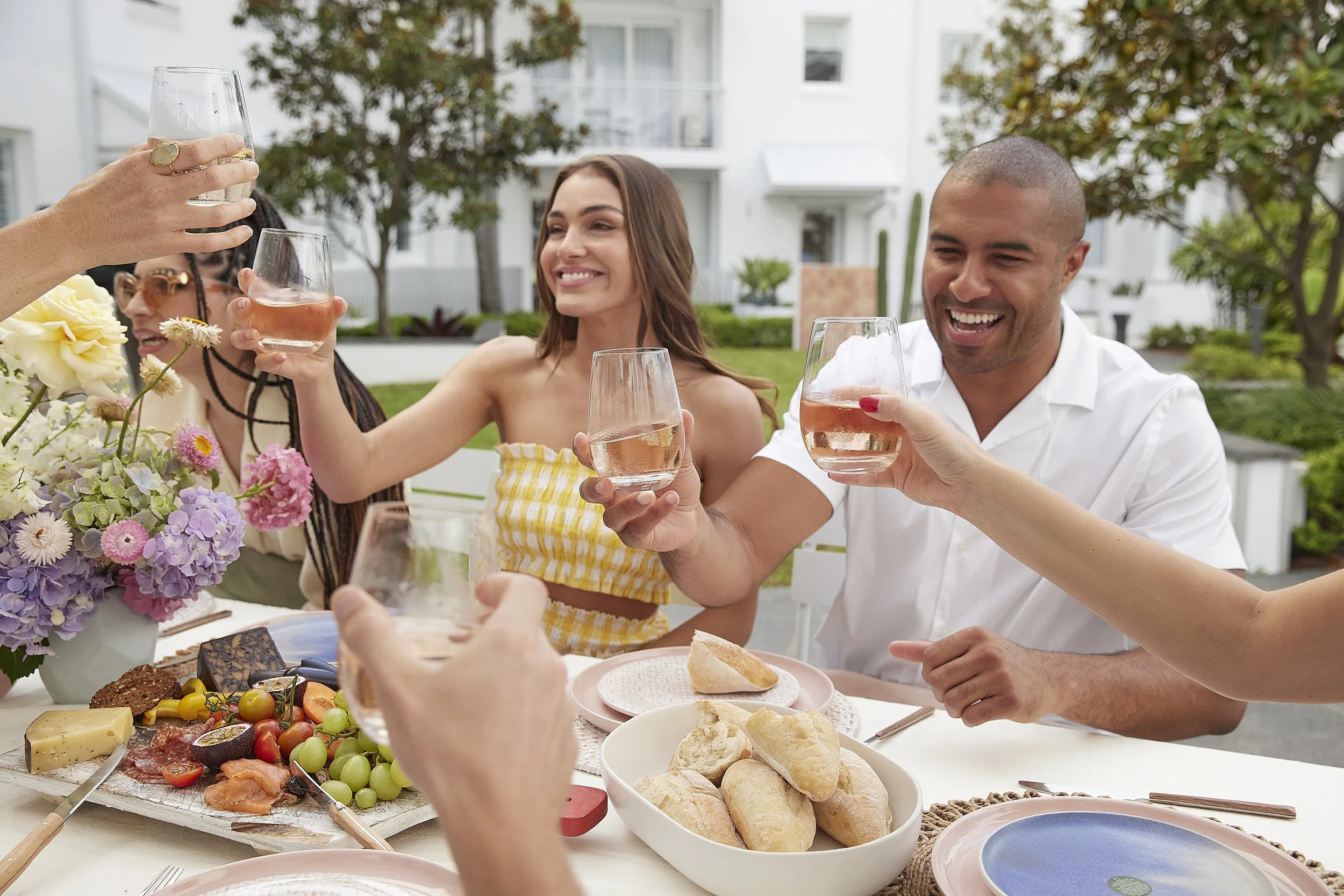 220117_Adina_Chippendale_Dinning Table_0750.jpeg