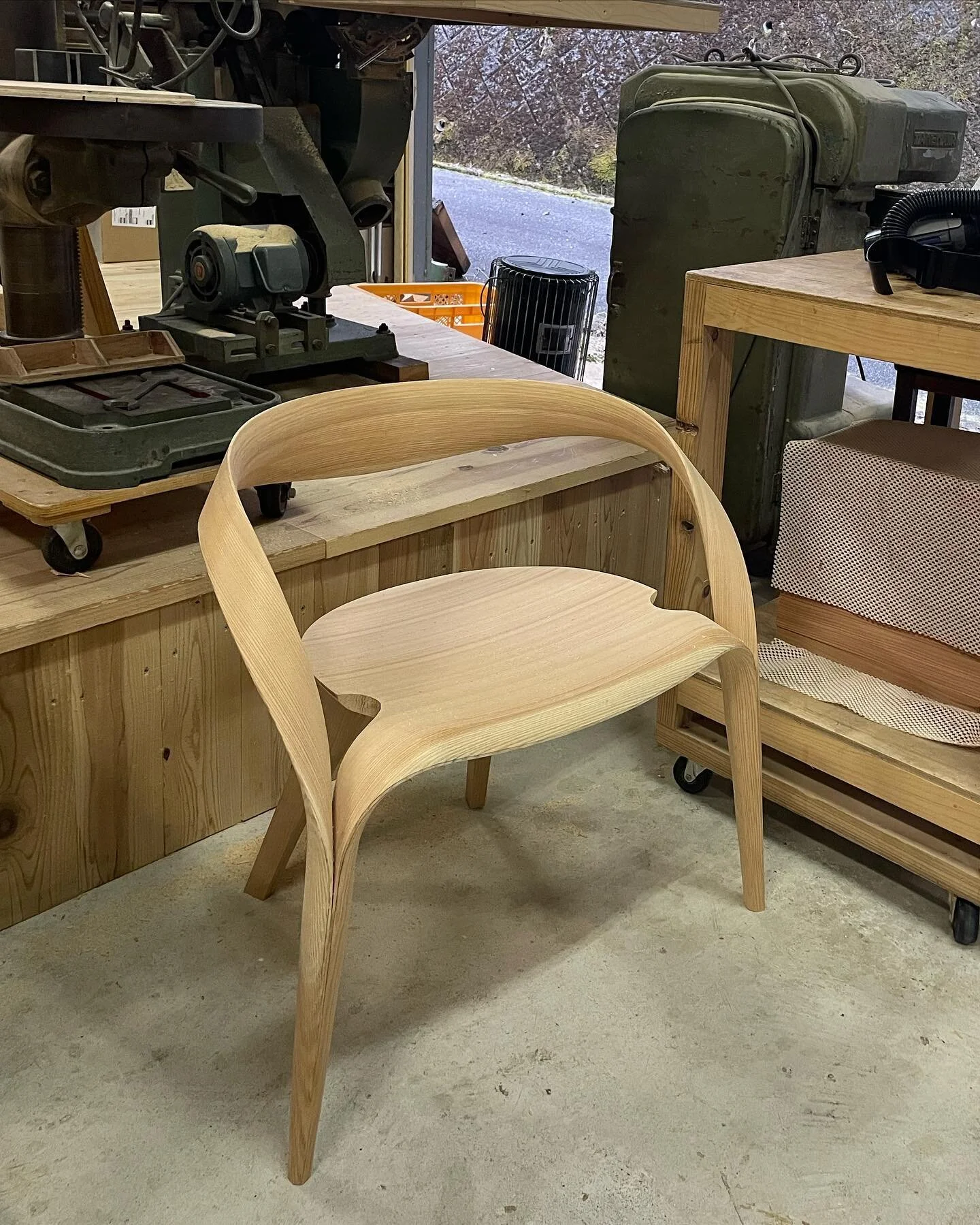 Okuyamata/ Nara
3. Studio Jig

@studiojig 

Highly sculptural furniture pieces using a unique timber lamination and bending technique.
Kenta-san has also worked on large scale commissioned art pieces, blurring the boundary between art and design.