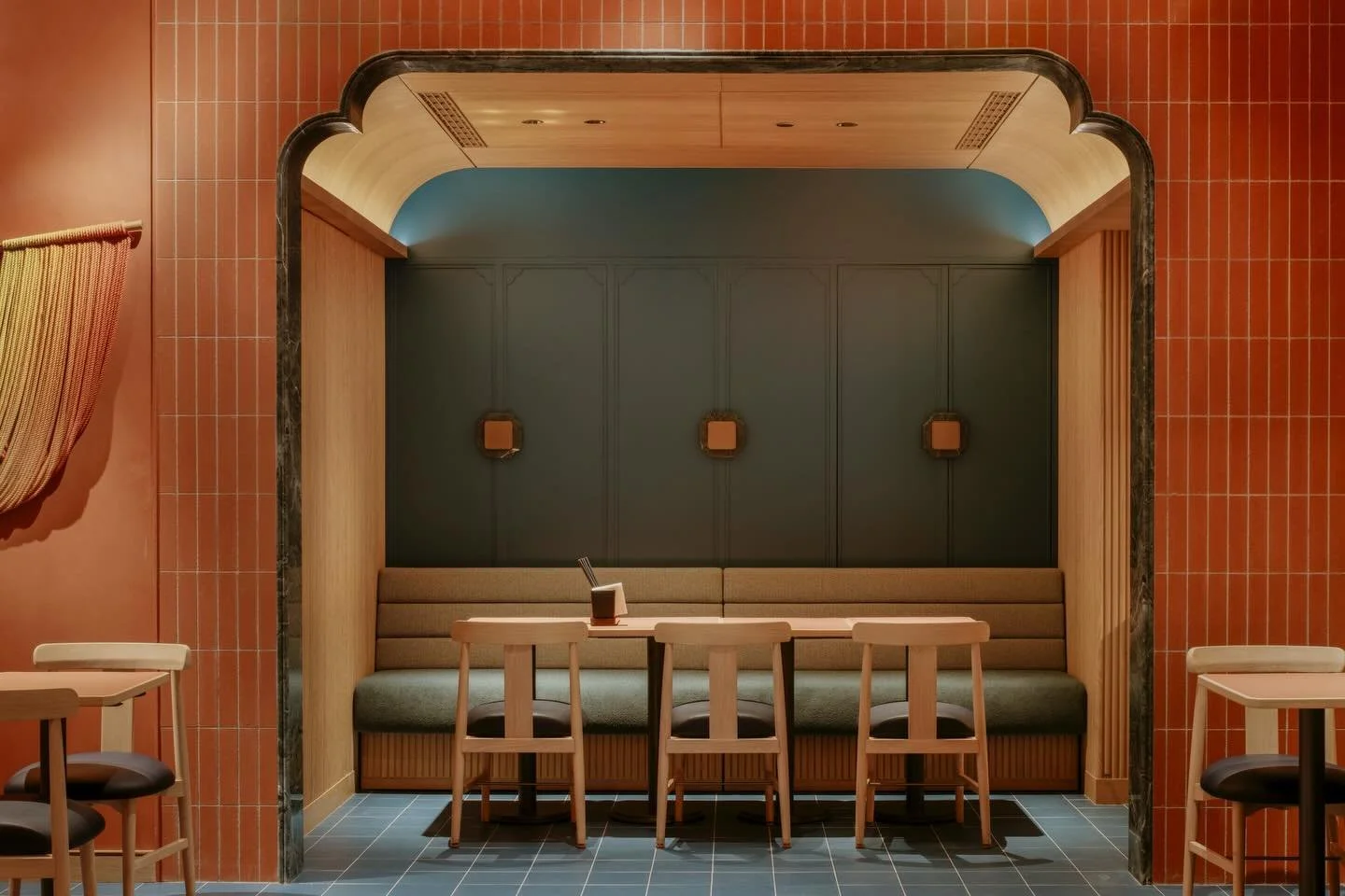 Chinese Restaurant, Singapore

Alcove banquet seating area with a green marble entrance portal and terracotta wall tiles.

#sgrestaurant
#restaurantdesign
#sgdesign
#singaporedesign
#sginteriordesign