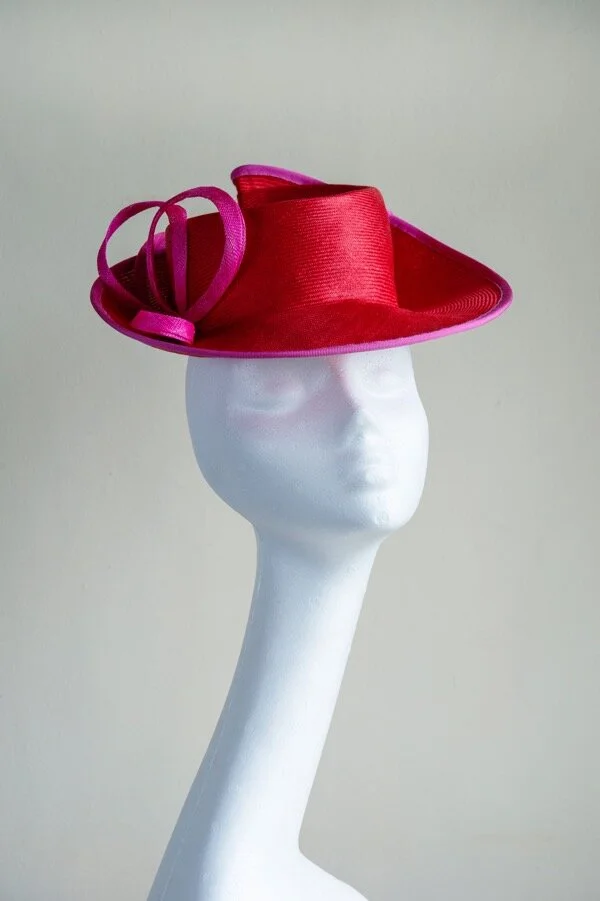 Red Parabuntal percher hat.jpg