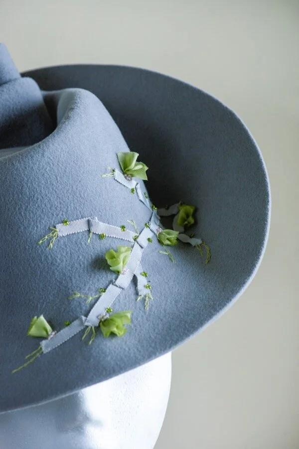 Peachbloom grey felt percher hat Copy.jpg