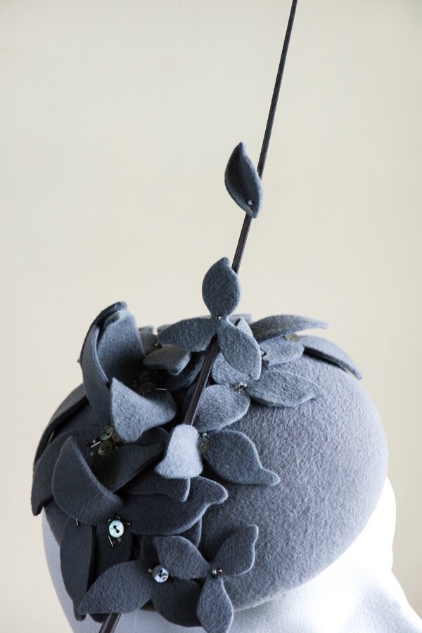 Grey peachbloom felt button hat Copy.jpg