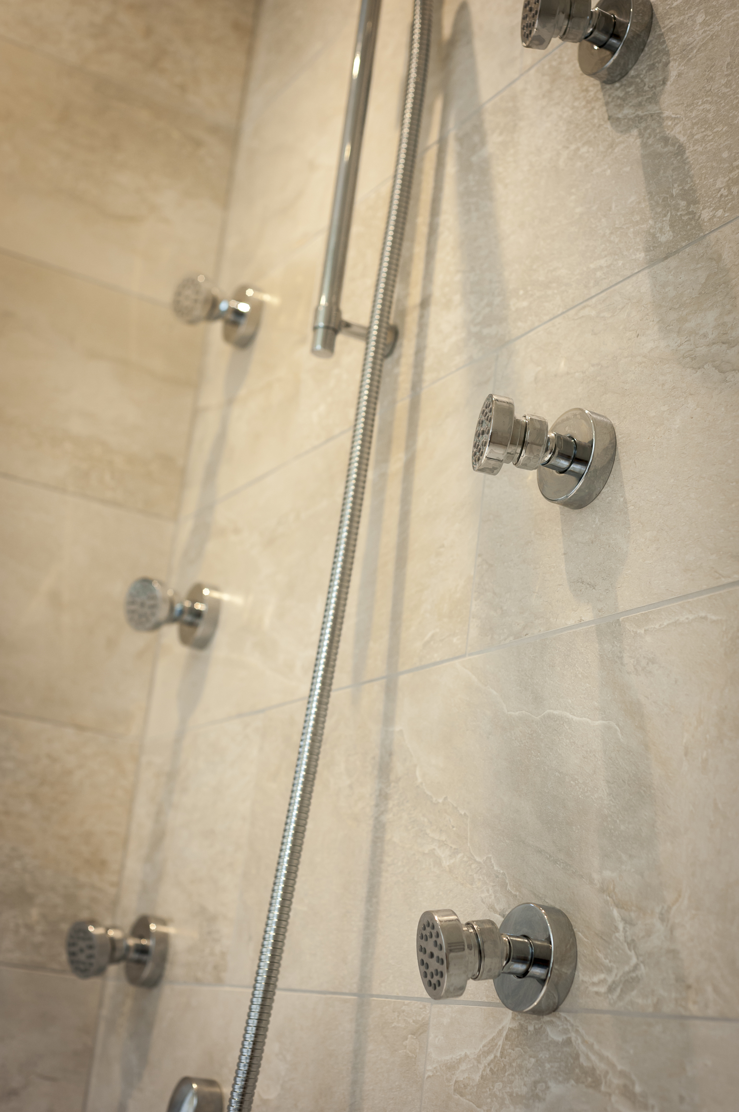 Walk-in Shower with Body Jets